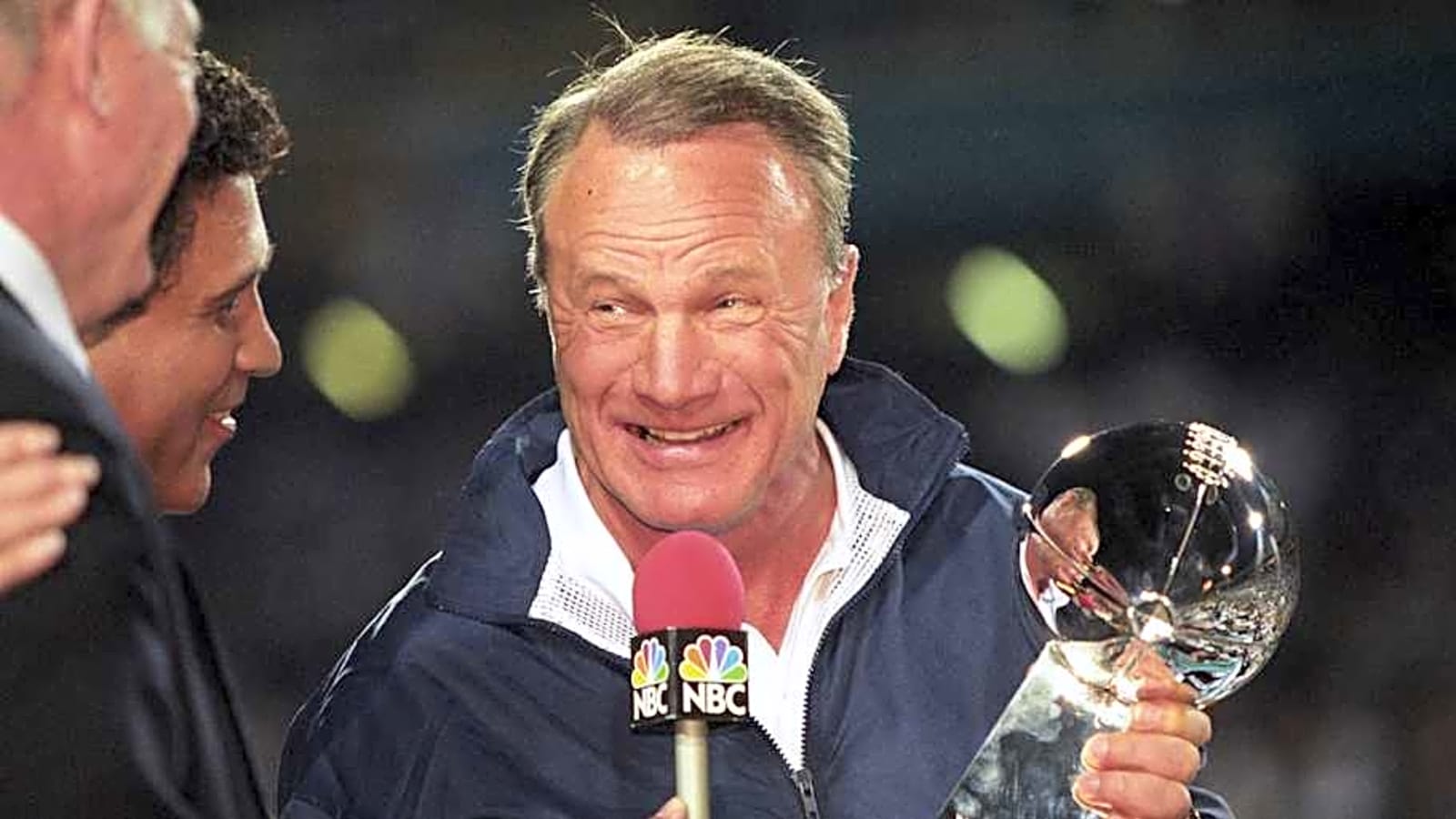 Cowboys make shocking error on retro Super Bowl shirt at training camp