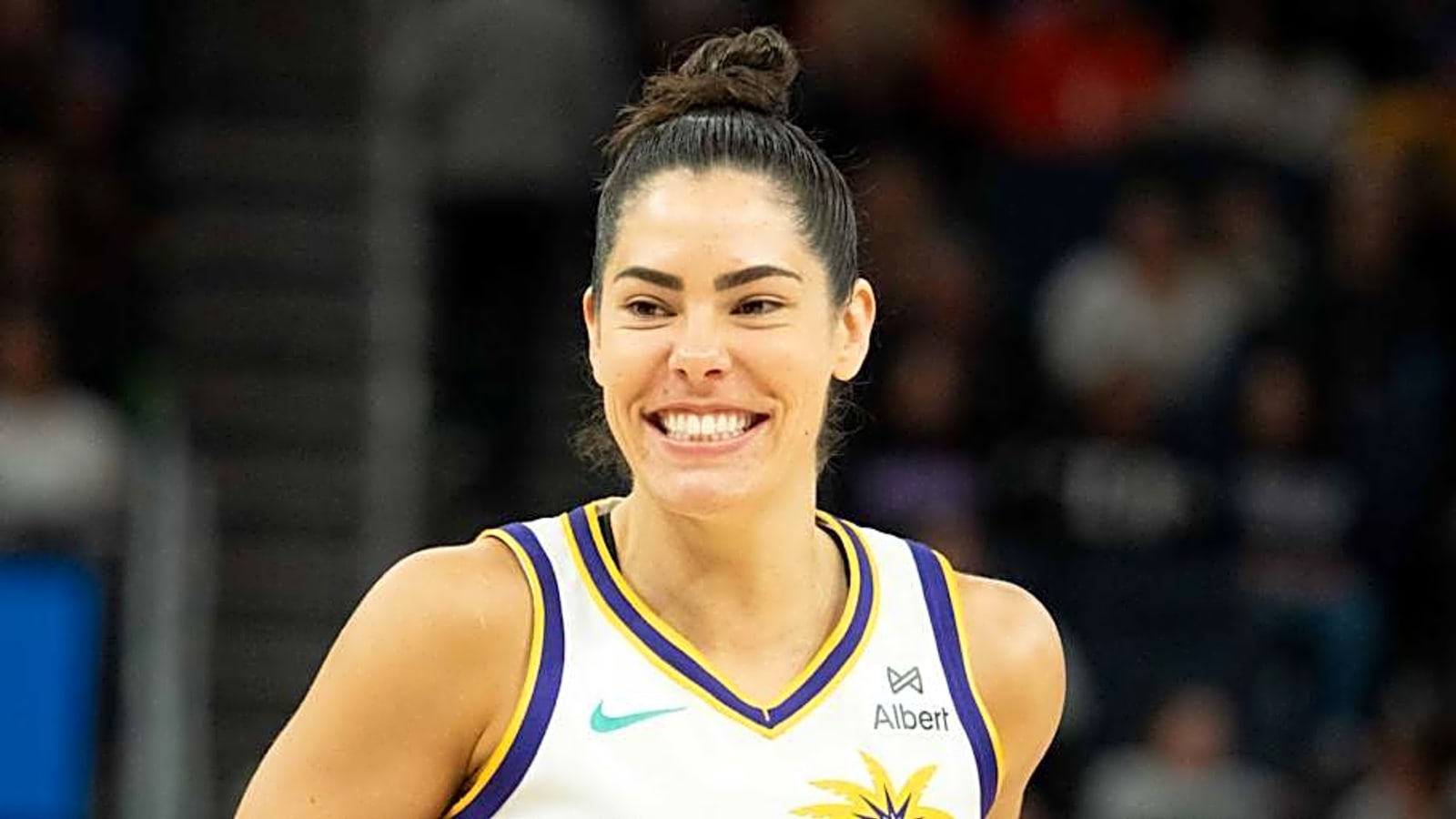 Kelsey Plum&#39;s Smile Ritual During Free Throws Has Wholesome Origin Story