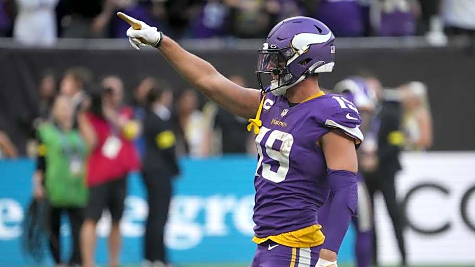 What to Expect in Adam Thielen's Steelers Debut