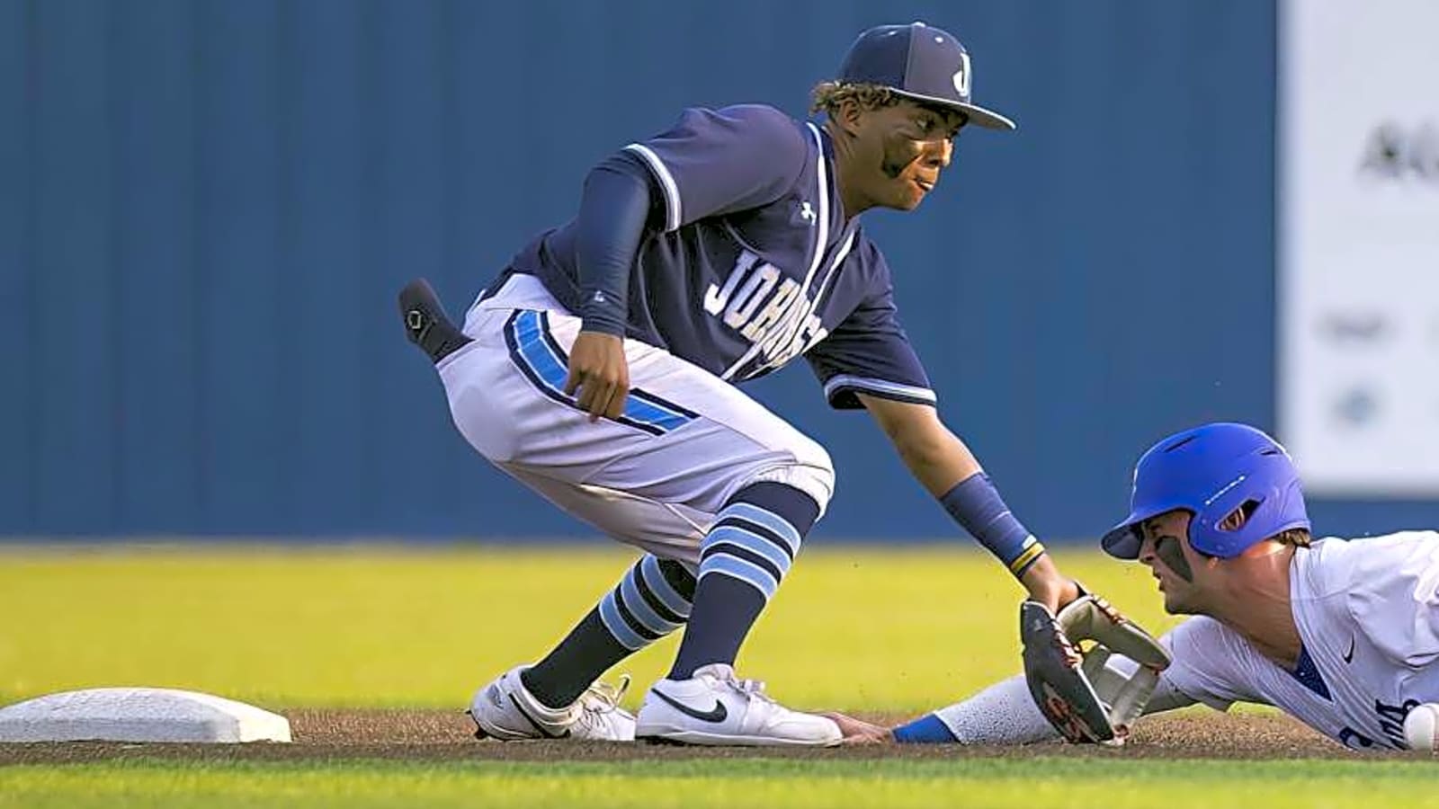 D-backs Steal High-Ranked Prospect With First-Round Pick