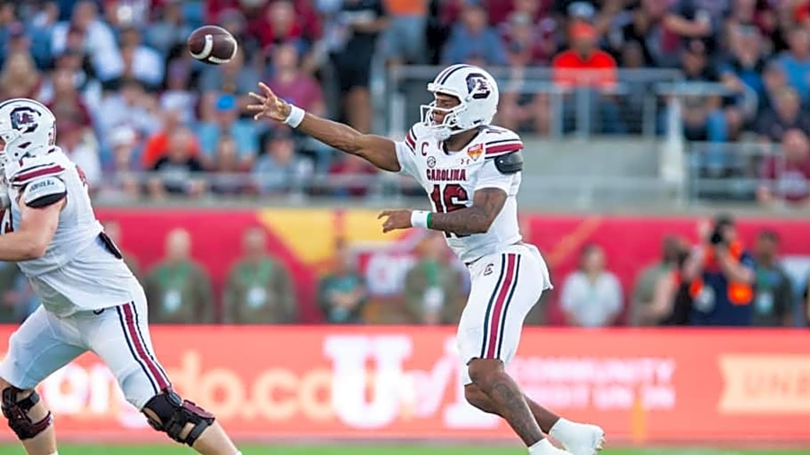 Raiders Should Keep Eye on This College QB