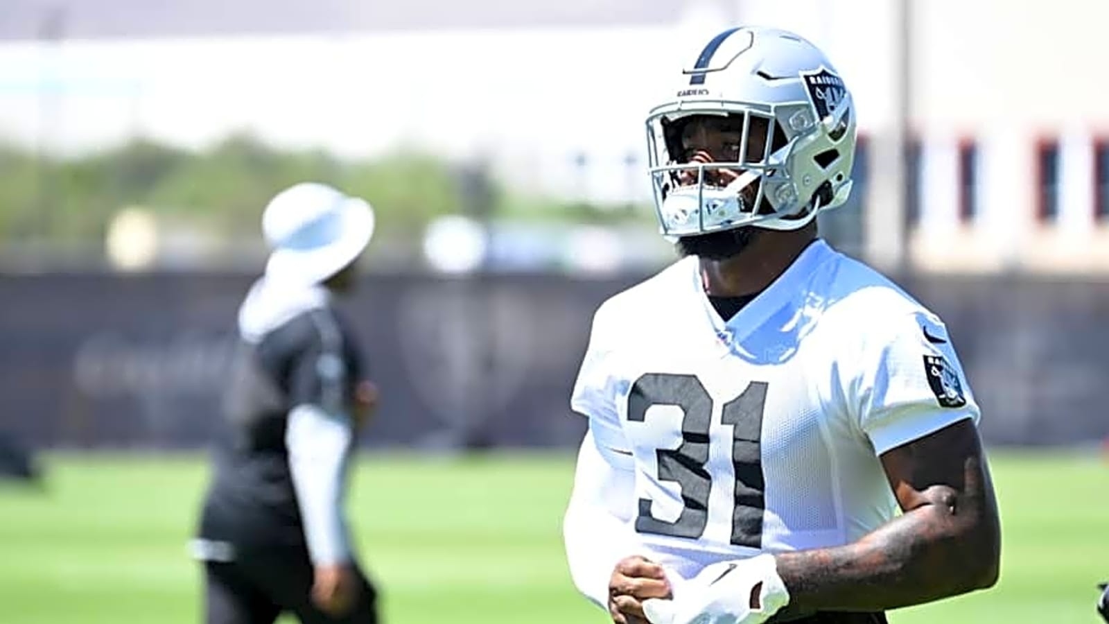 Raiders&#39; Raheem Mostert Slams Former Team on Recent Trade