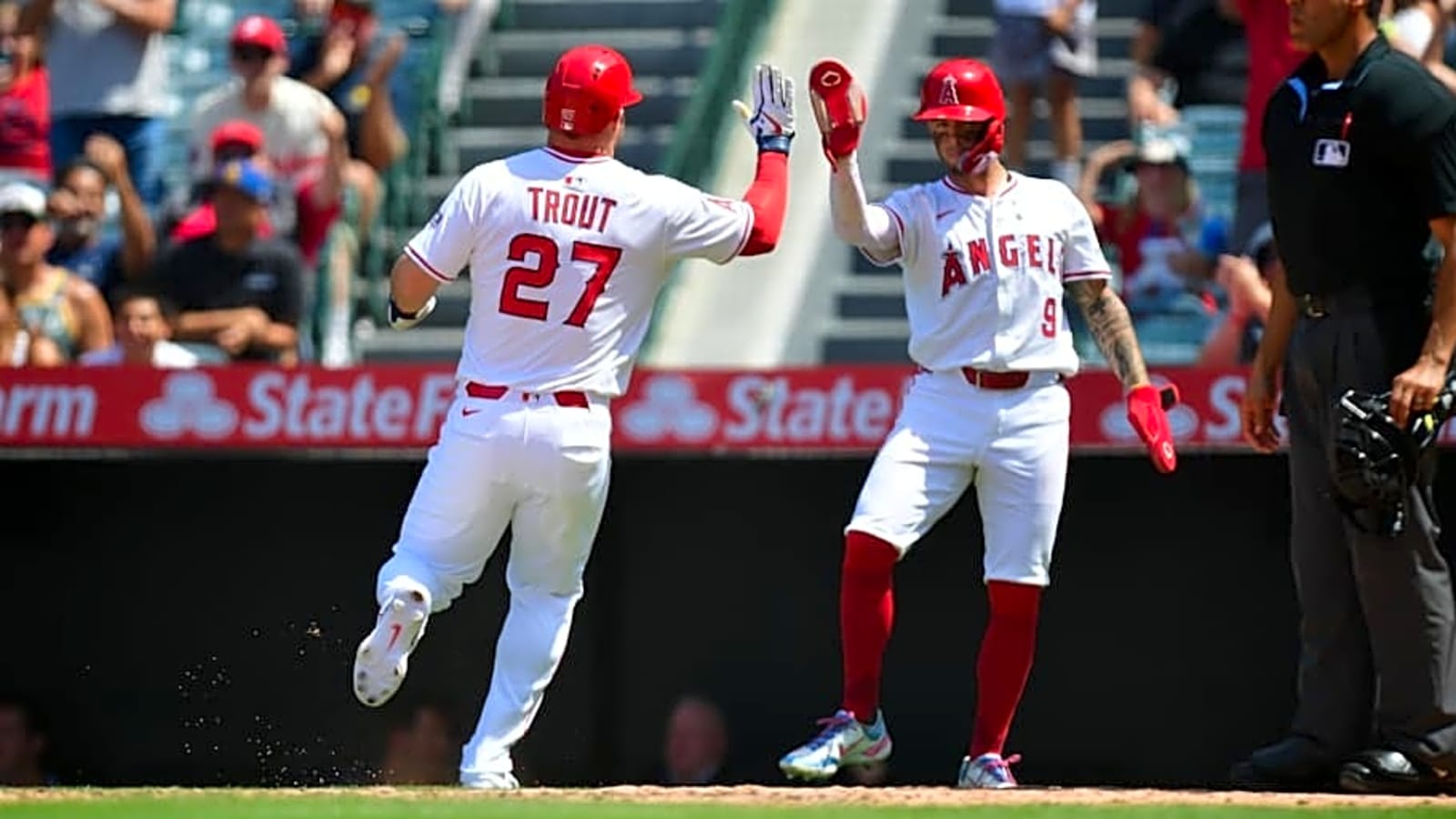 Angels Notes: Halos Sign Catcher, Mike Trout Has Knee Soreness, Series Sweep Over A&#39;s