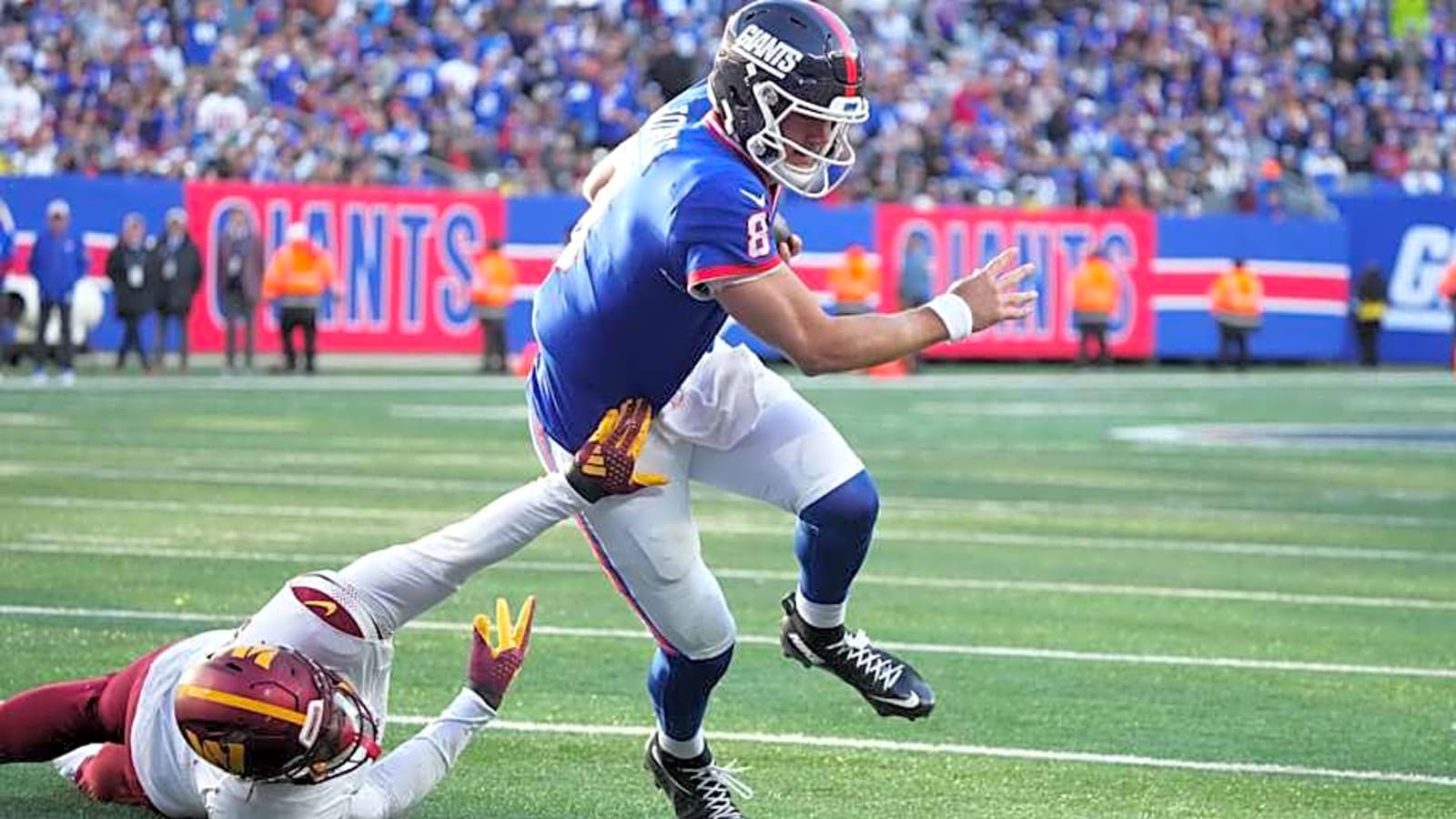 Colts QB Has Golden Chance to Get &#39;Leg Up&#39; to Start