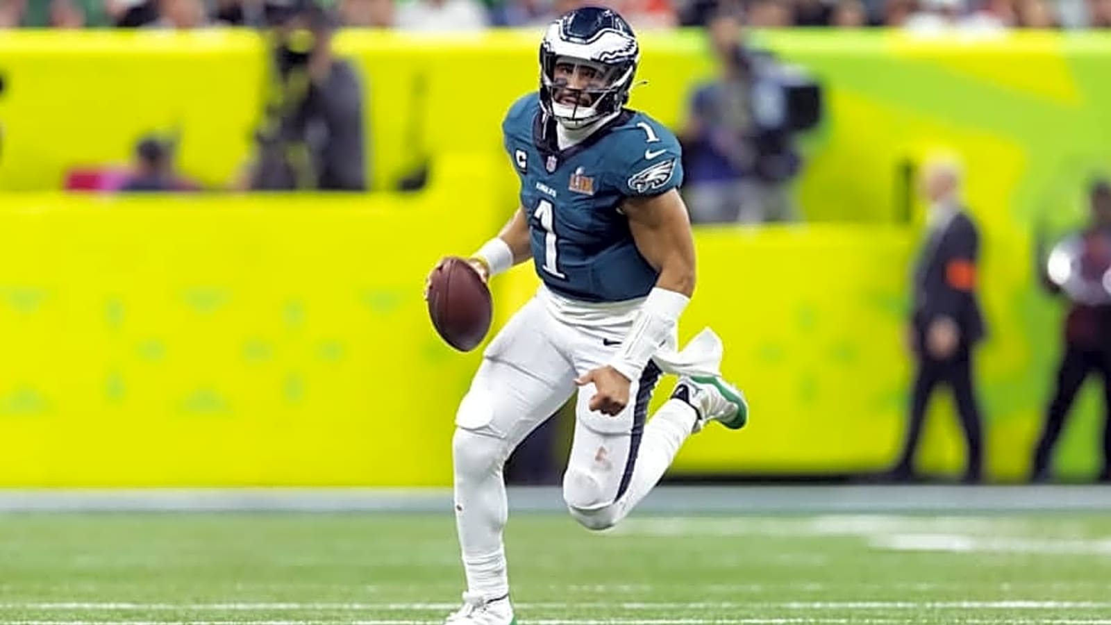 NFL personnel weigh in on Jalen Hurts&#39; QB ranking (and receives flattering comp)