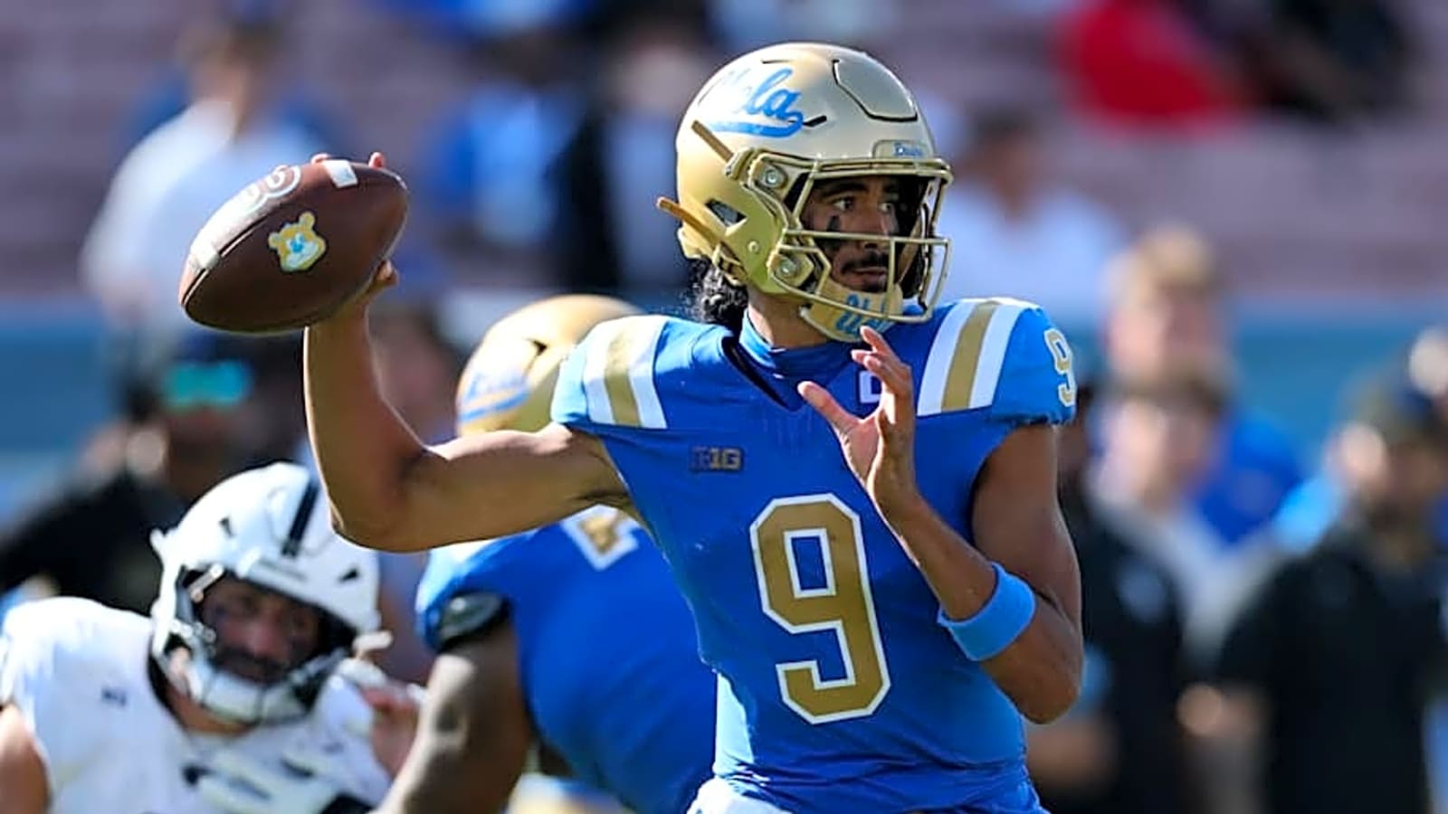 UCLA QB Nico Iamaleava Earns AP National Recognition