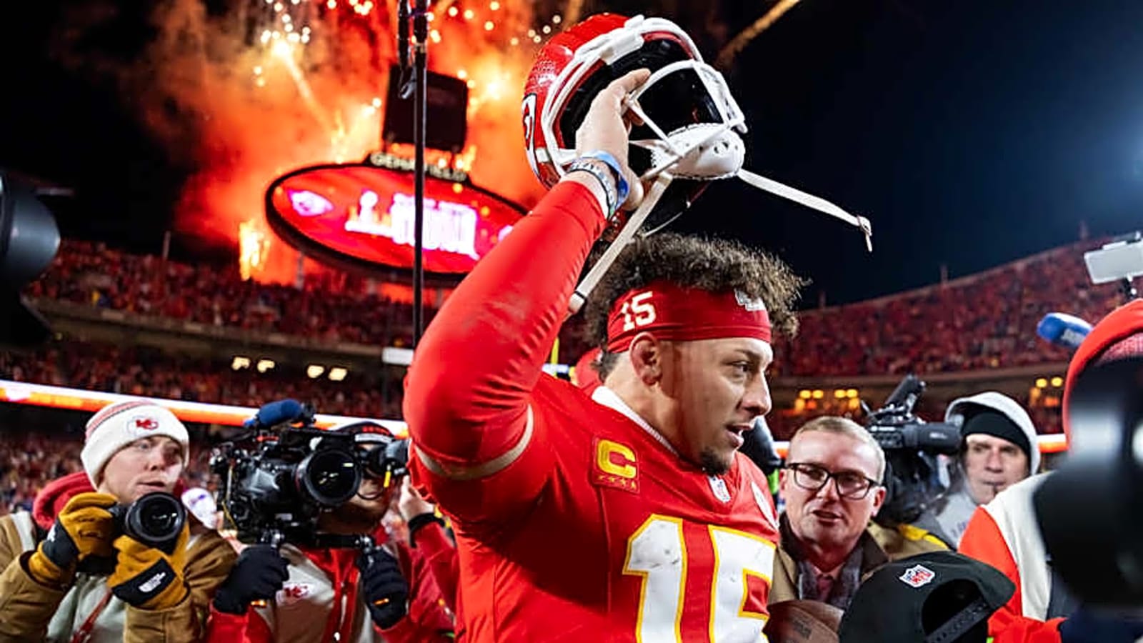 Analysts Sound Off on Who is the Chiefs&#39; Biggest Rivals