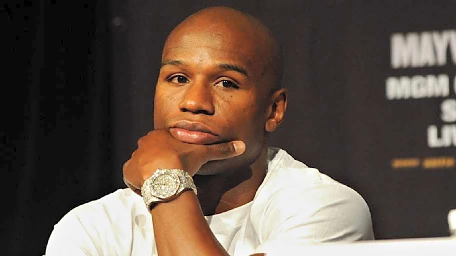 Former Champ Picks Floyd Mayweather vs Terence Crawford Dream Fight Winner
