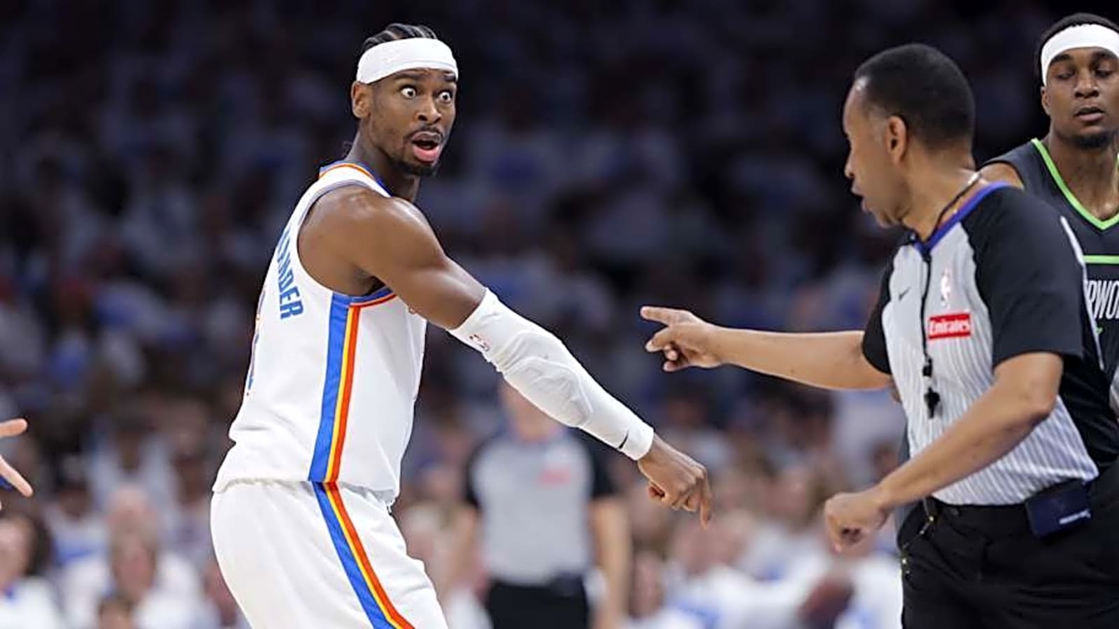 Insider reveals text from NBA ref criticizing WCF Game 1 officiating