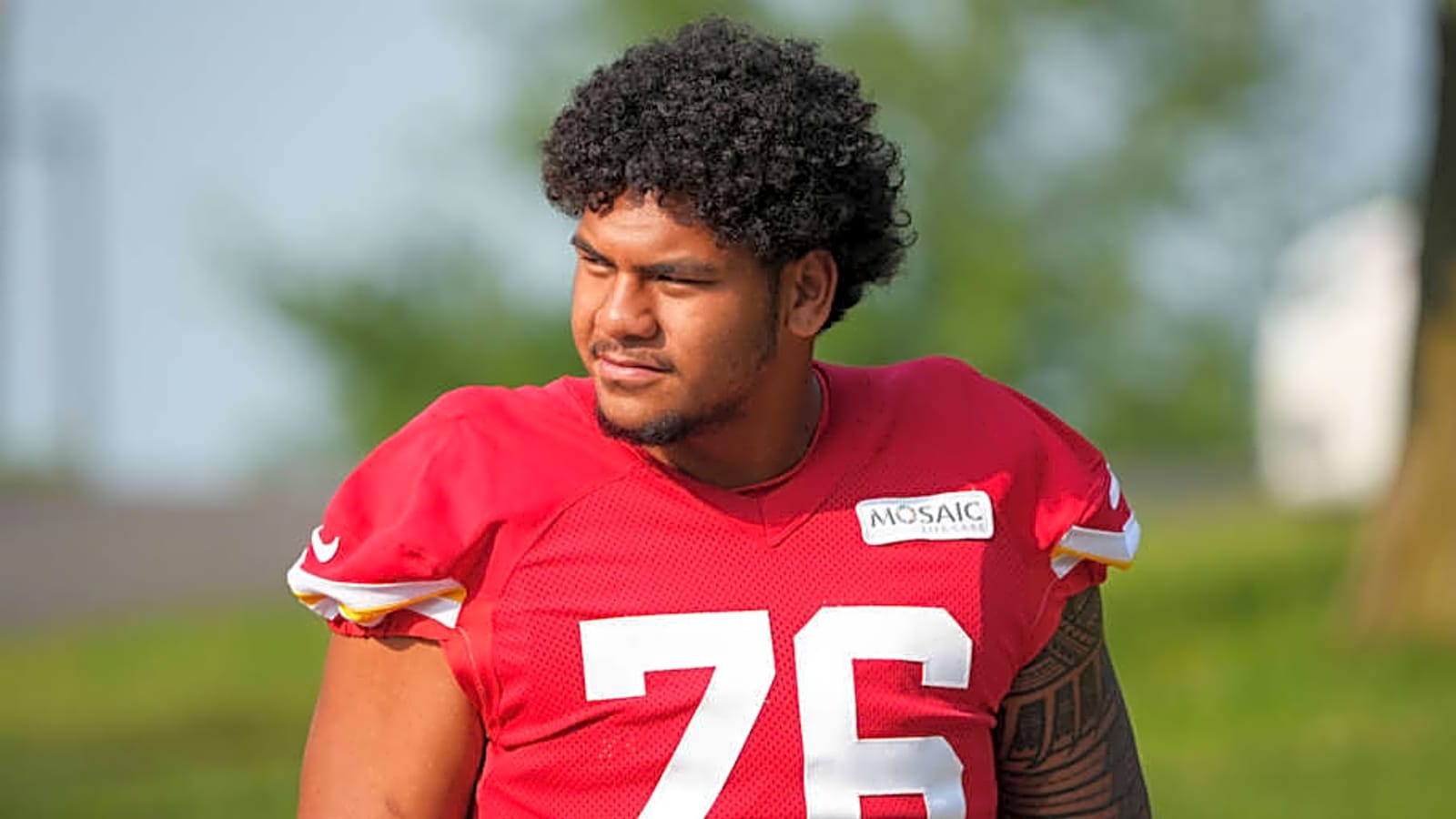 Chiefs&#39; Creed Humphrey Sounds Off on Young OL Player