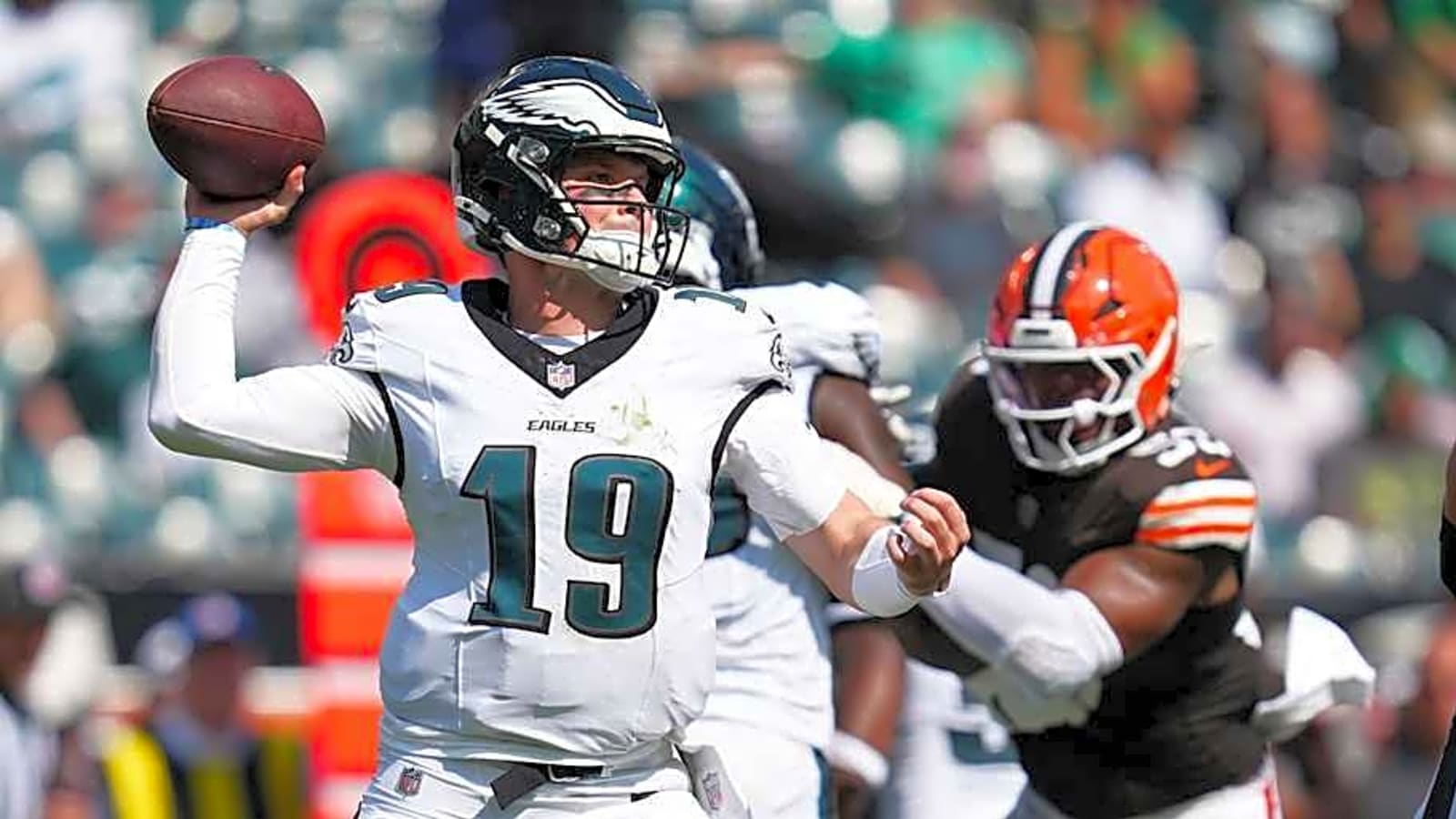 Eagles&#39; QB3 position battle takes an ugly turn for the worse in loss to Browns