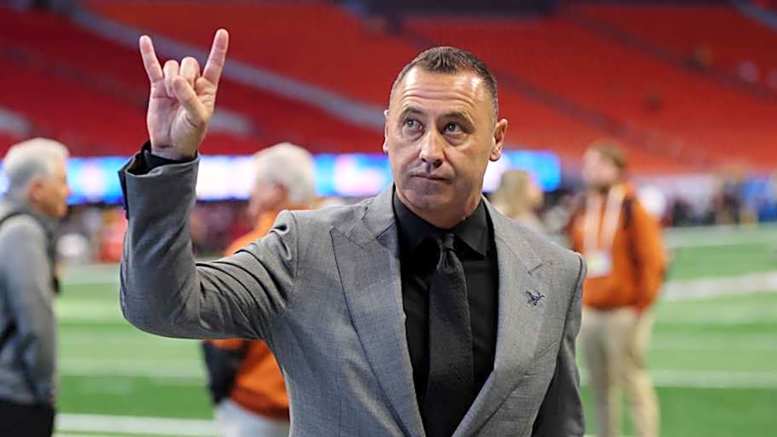 Texas Legacy 4-Star Receiver Recruit Jalen Lott To Commit To Oregon Ducks Or Longhorns?
