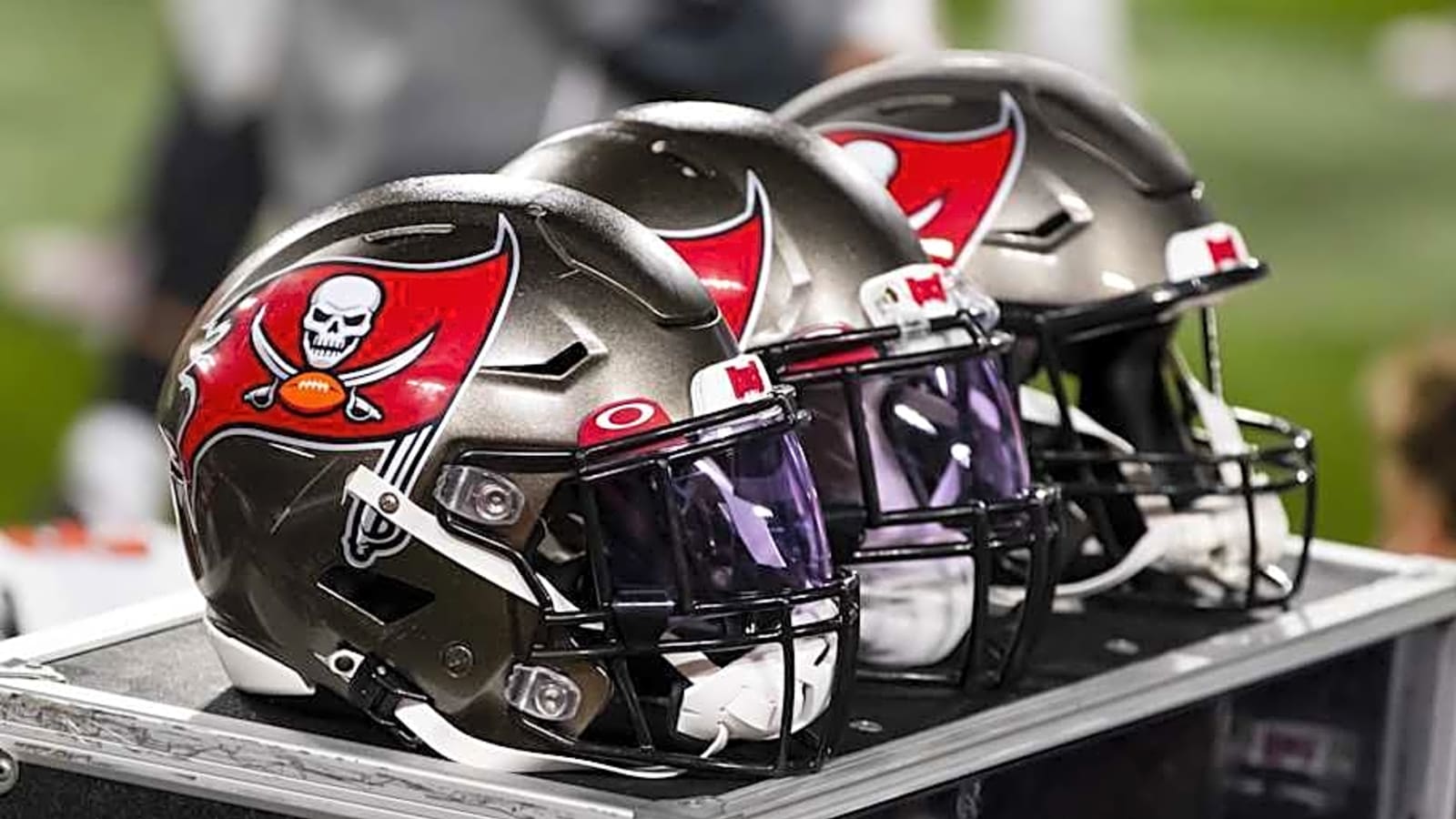 Bucs potential starting rookie fighting injuries to get back on field