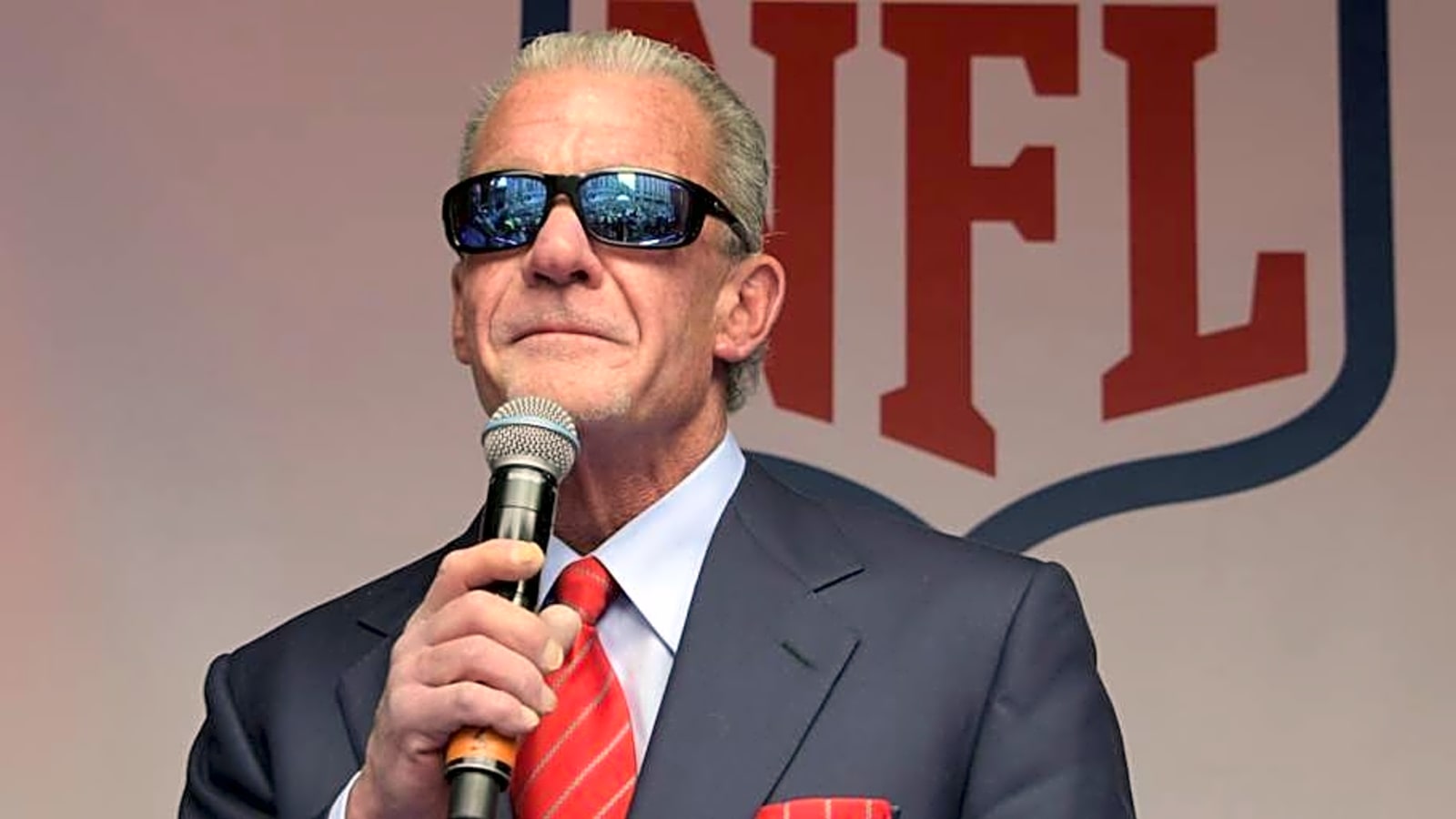 Colts Dedicate 2025 Season to Jim Irsay