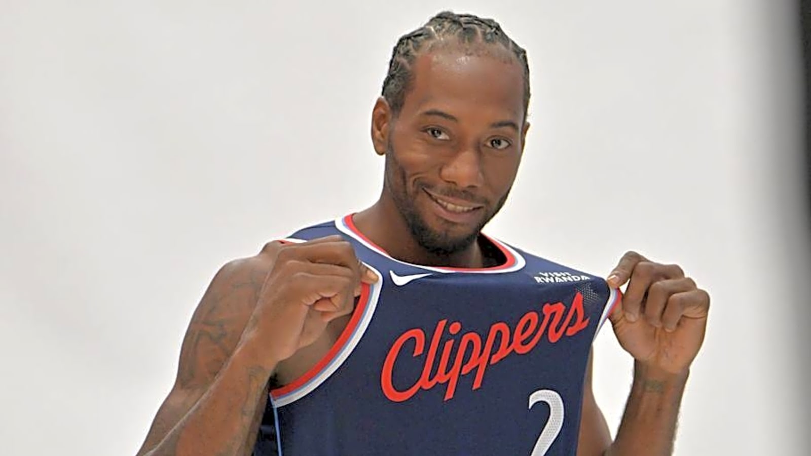 Kawhi Leonard Gives Answer Fans Have Been Waiting to Hear on his Injury Health