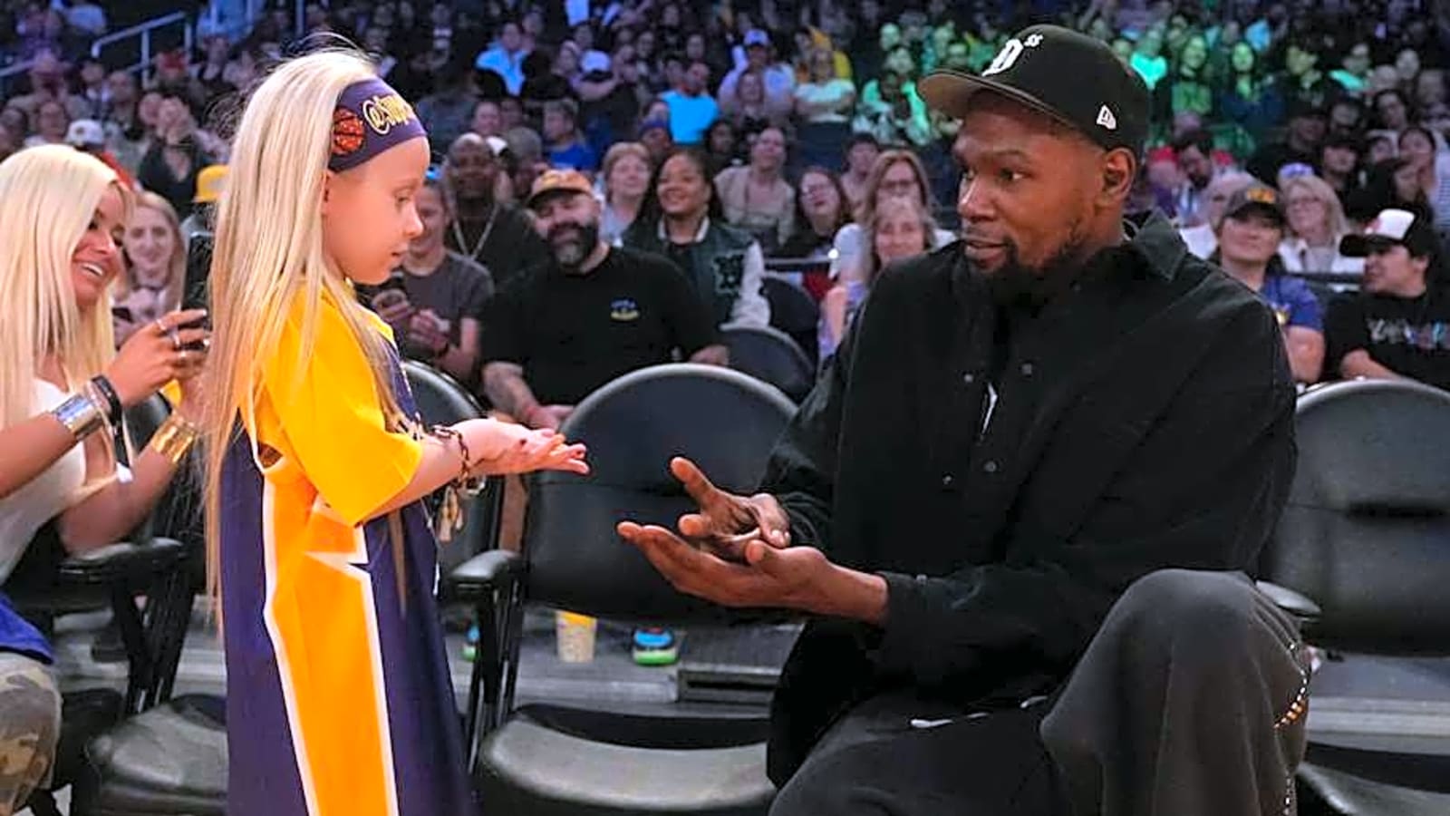 Rockets&#39; Kevin Durant Leads NBA in Jersey Sales