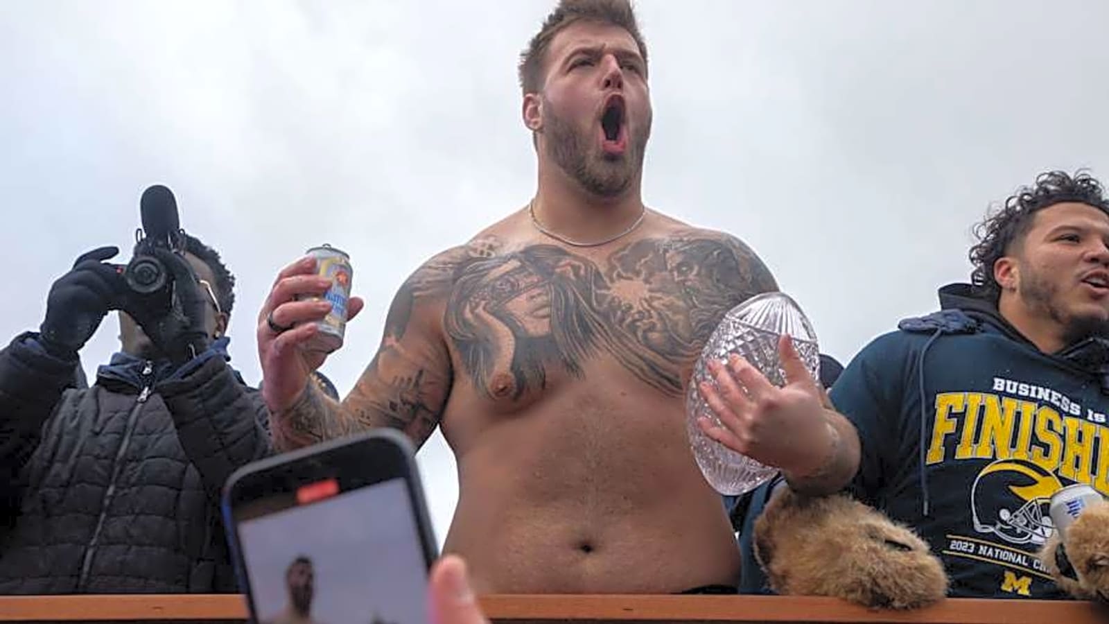 Dallas Cowboys send Super Bowl champion OL to IR to make room for WR