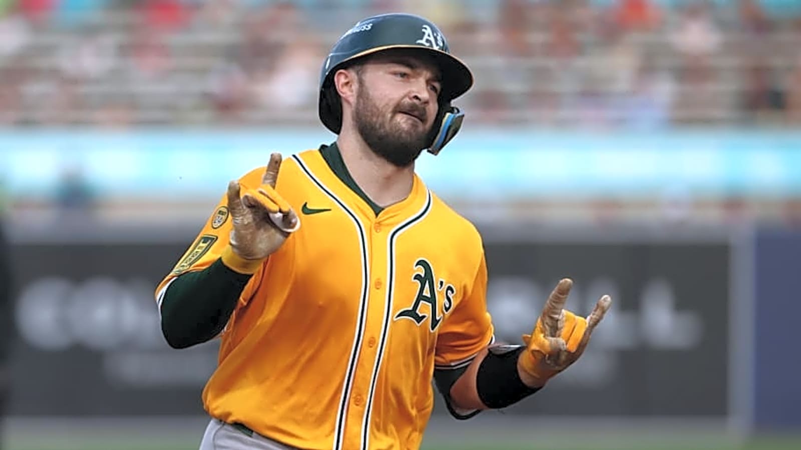 Should the Mets trade for this starting catcher?