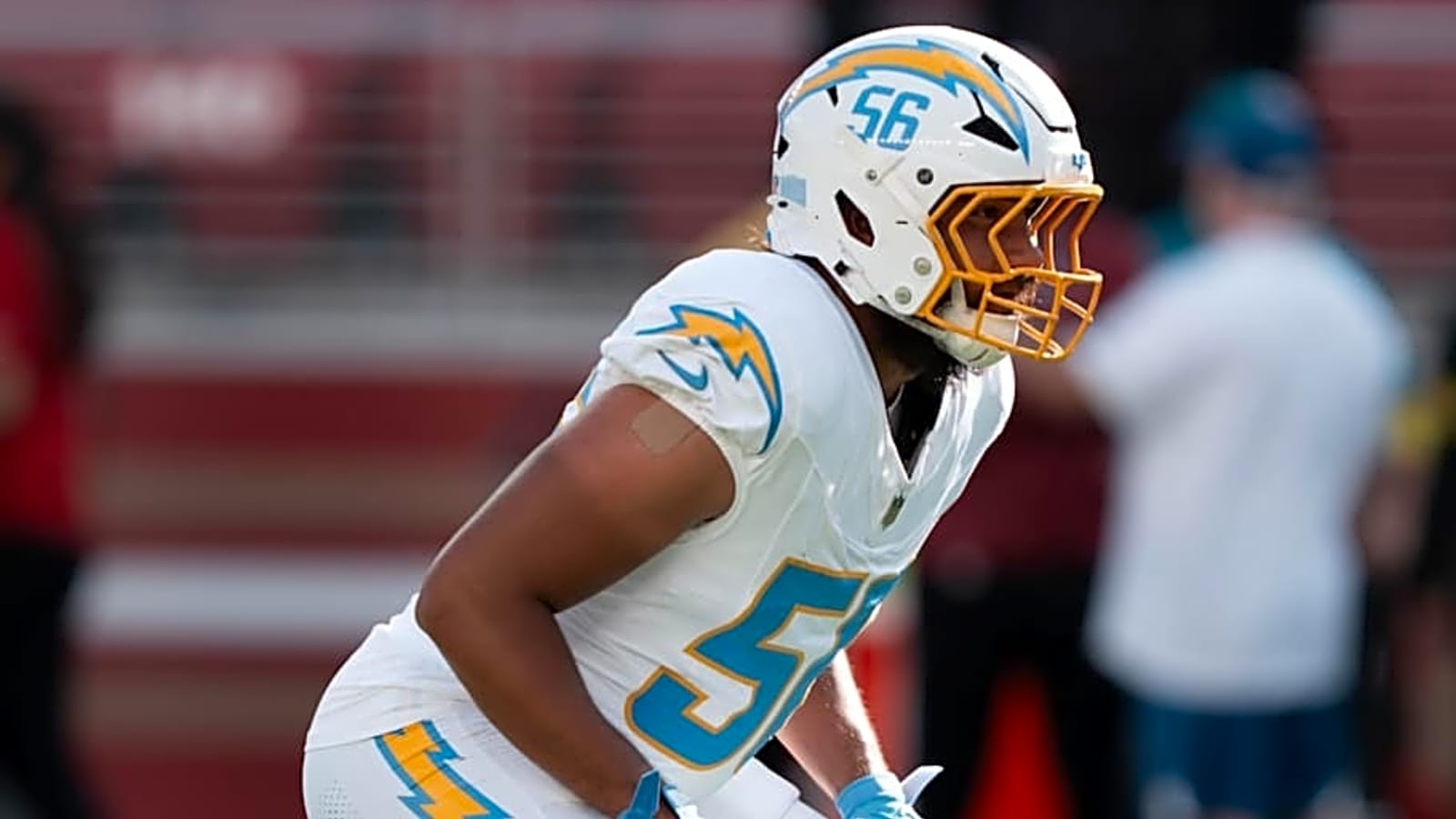 Steelers Sign Former Chargers LB, USC Star