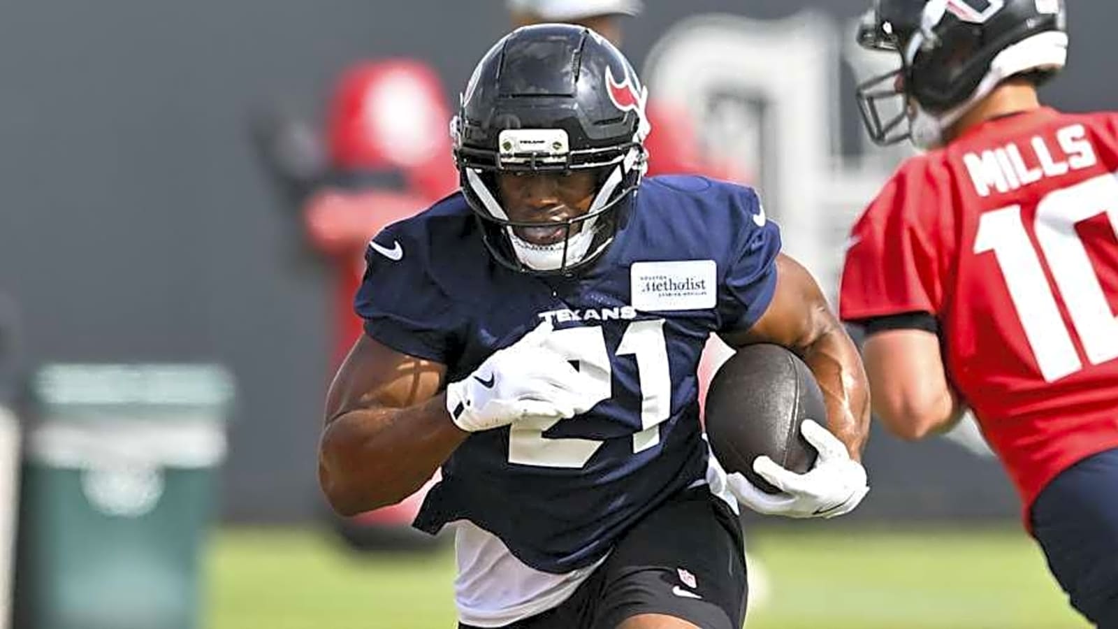 ESPN Claims Houston Texans RB Nick Chubb Is No Longer a Top Back in the NFL