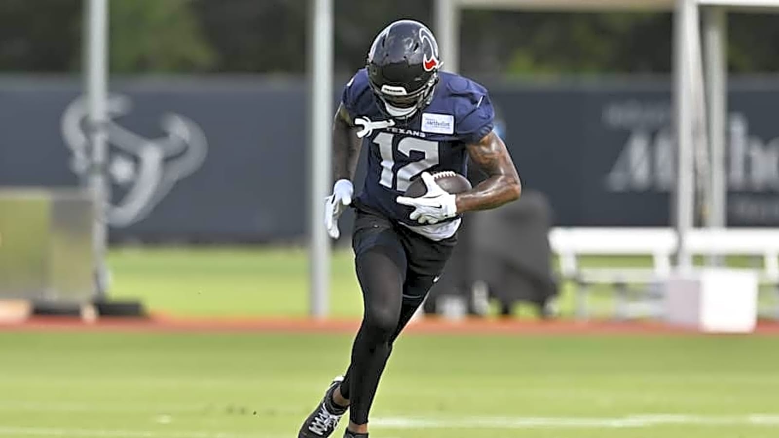 Analyst Says to Avoid Surprising Texans Weapon in Fantasy