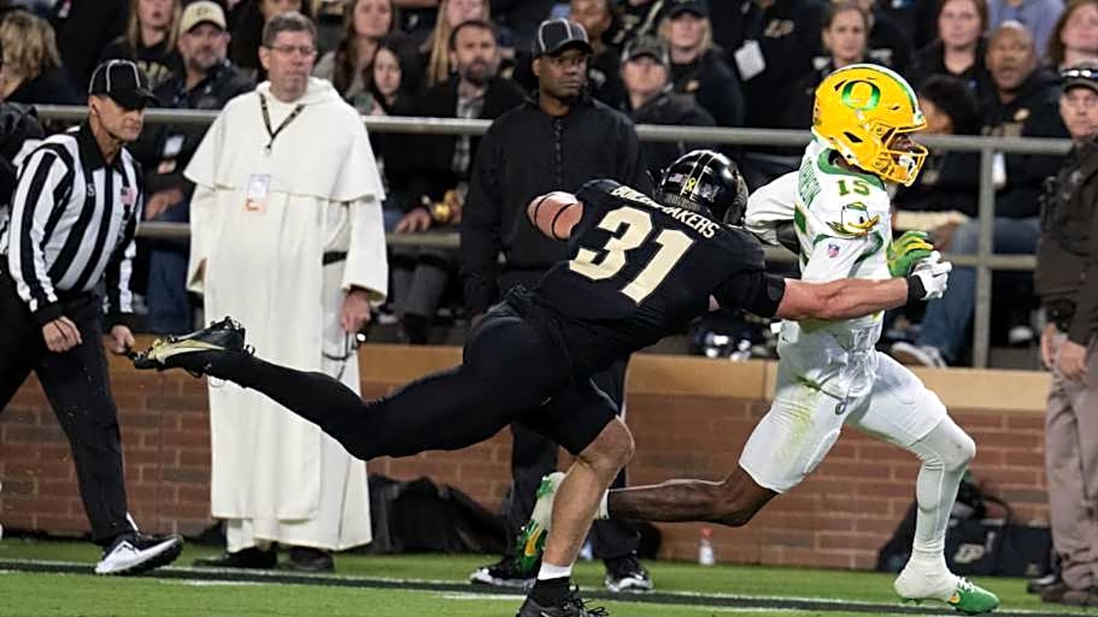 Oregon Defensive Back Could Be Final Piece to Rams Defense