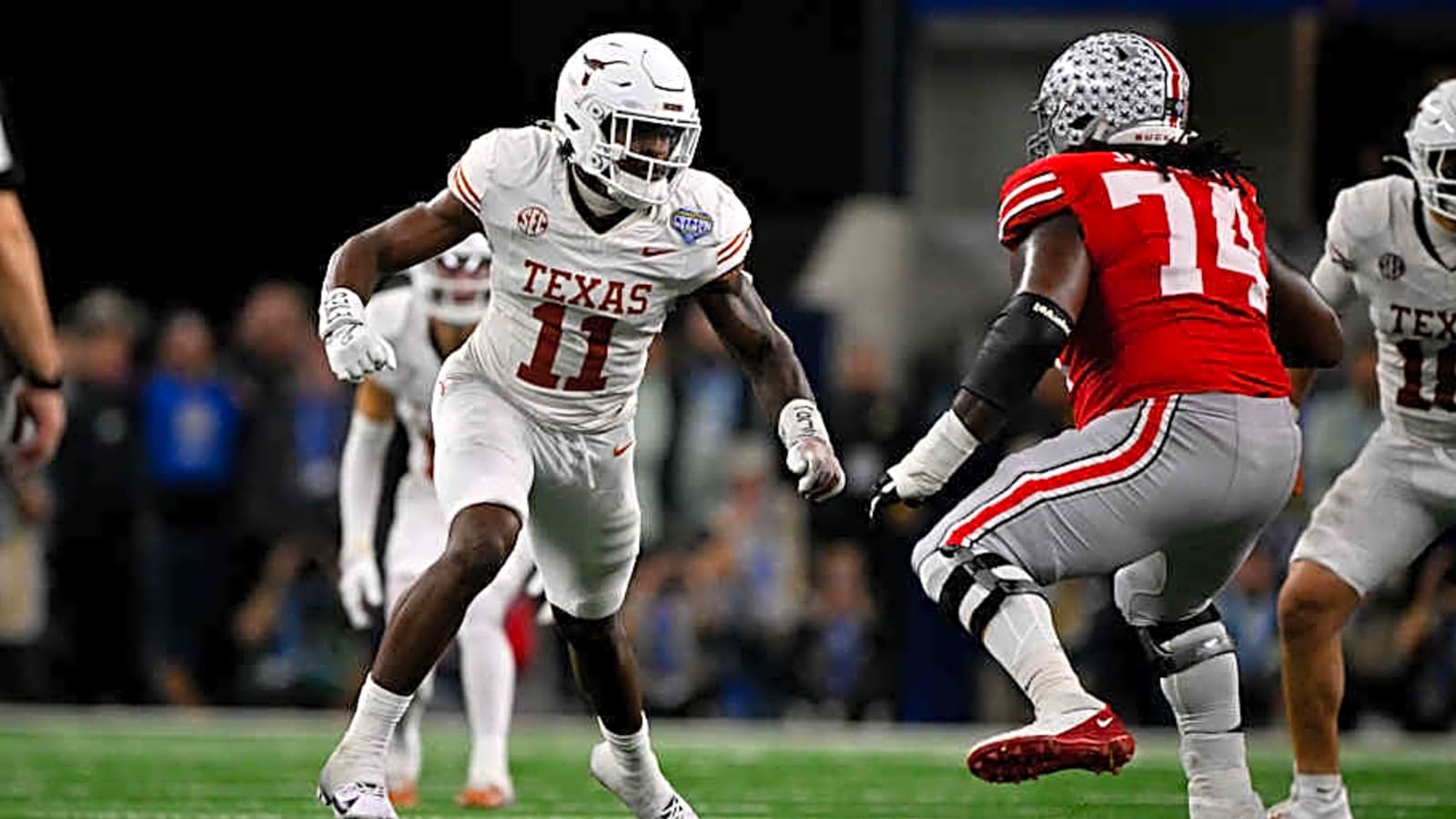Texas Longhorns Five-Star Commit Working Out with Two NFL Players