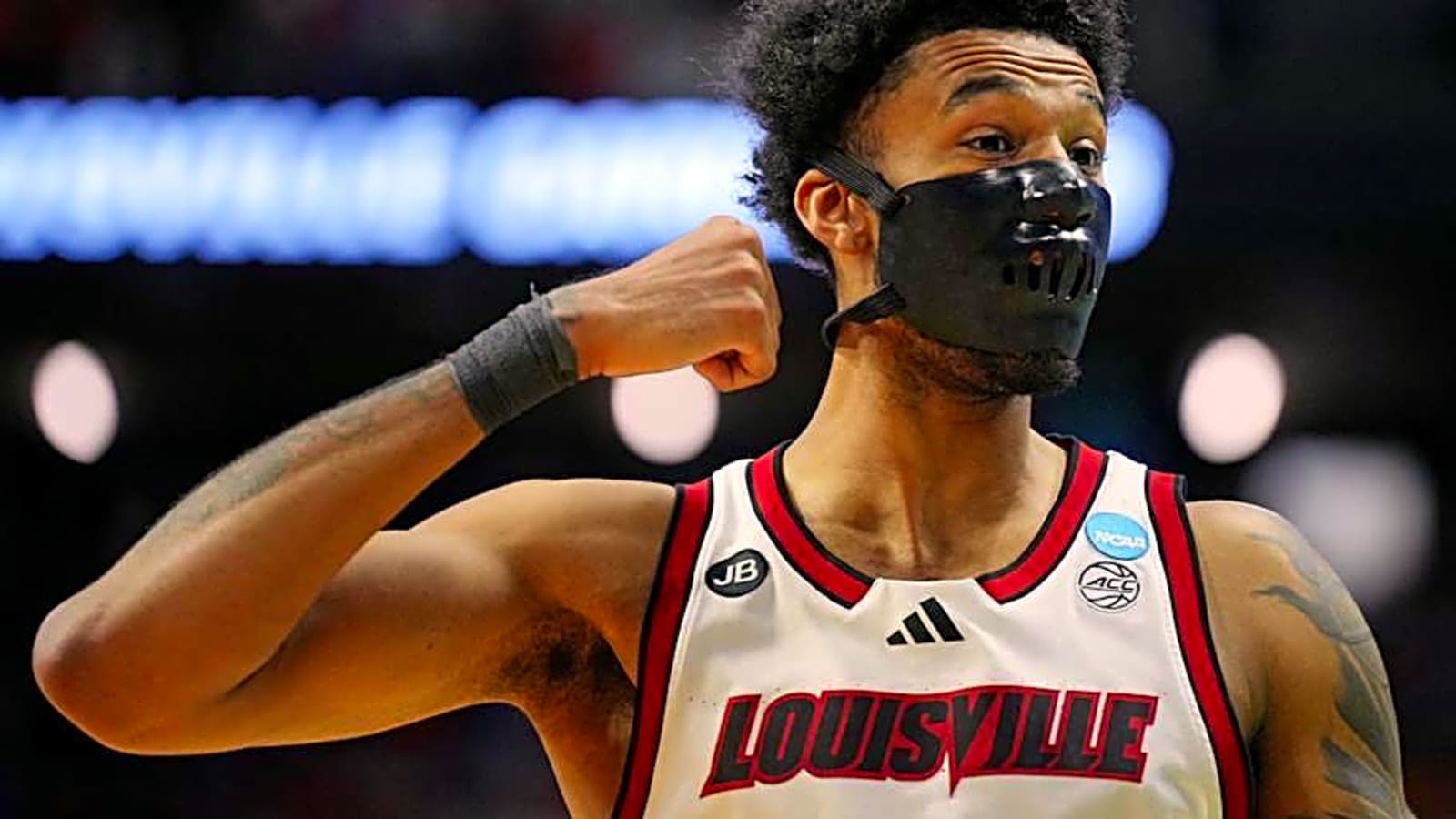 Former Louisville Center James Scott Chooses Transfer Destination