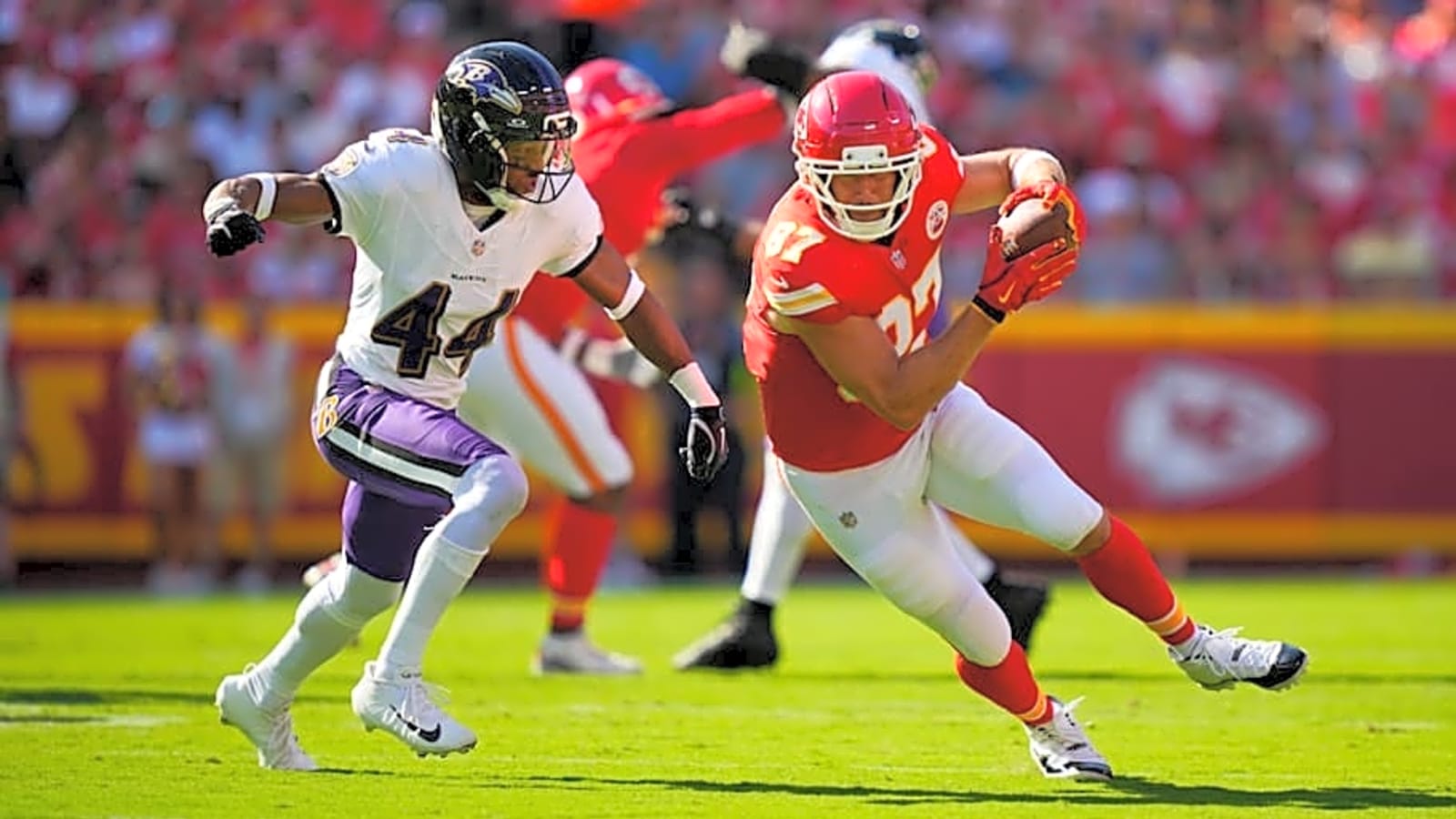 Ravens&#39; Struggling Defender Will Miss Time with Calf Injury