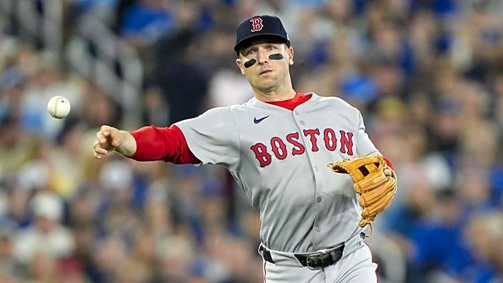 Should the Mets pursue star infielder in free agency?