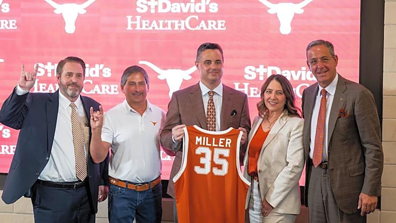 Texas Longhorns Among Finalists for 7-Footer in 2026 Class