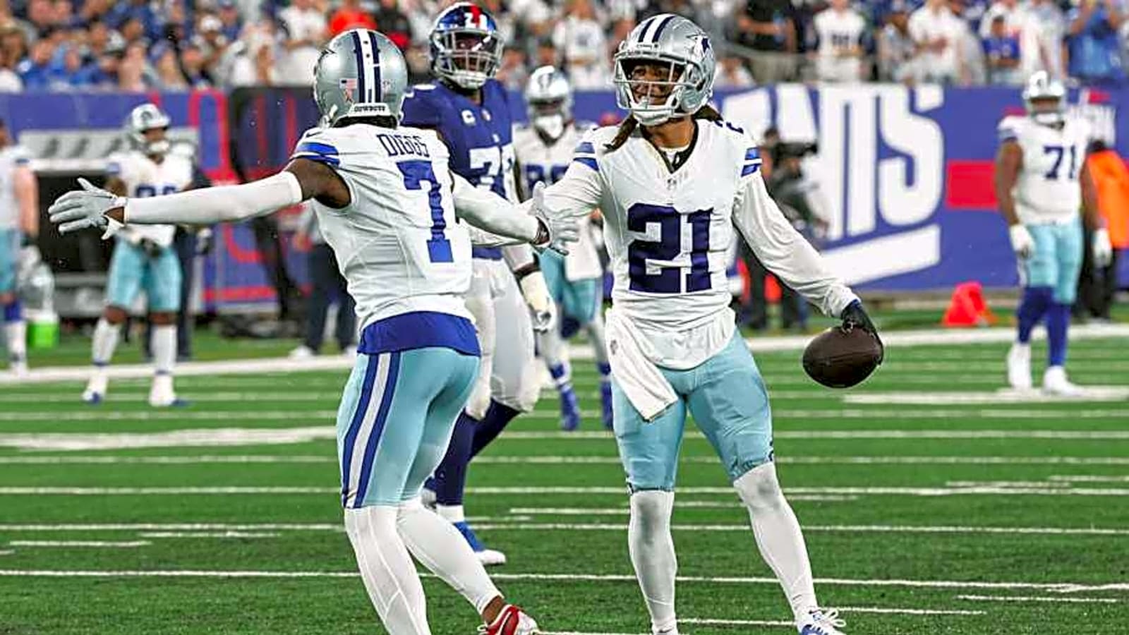 Cowboys could reunite with former defensive star in free agency
