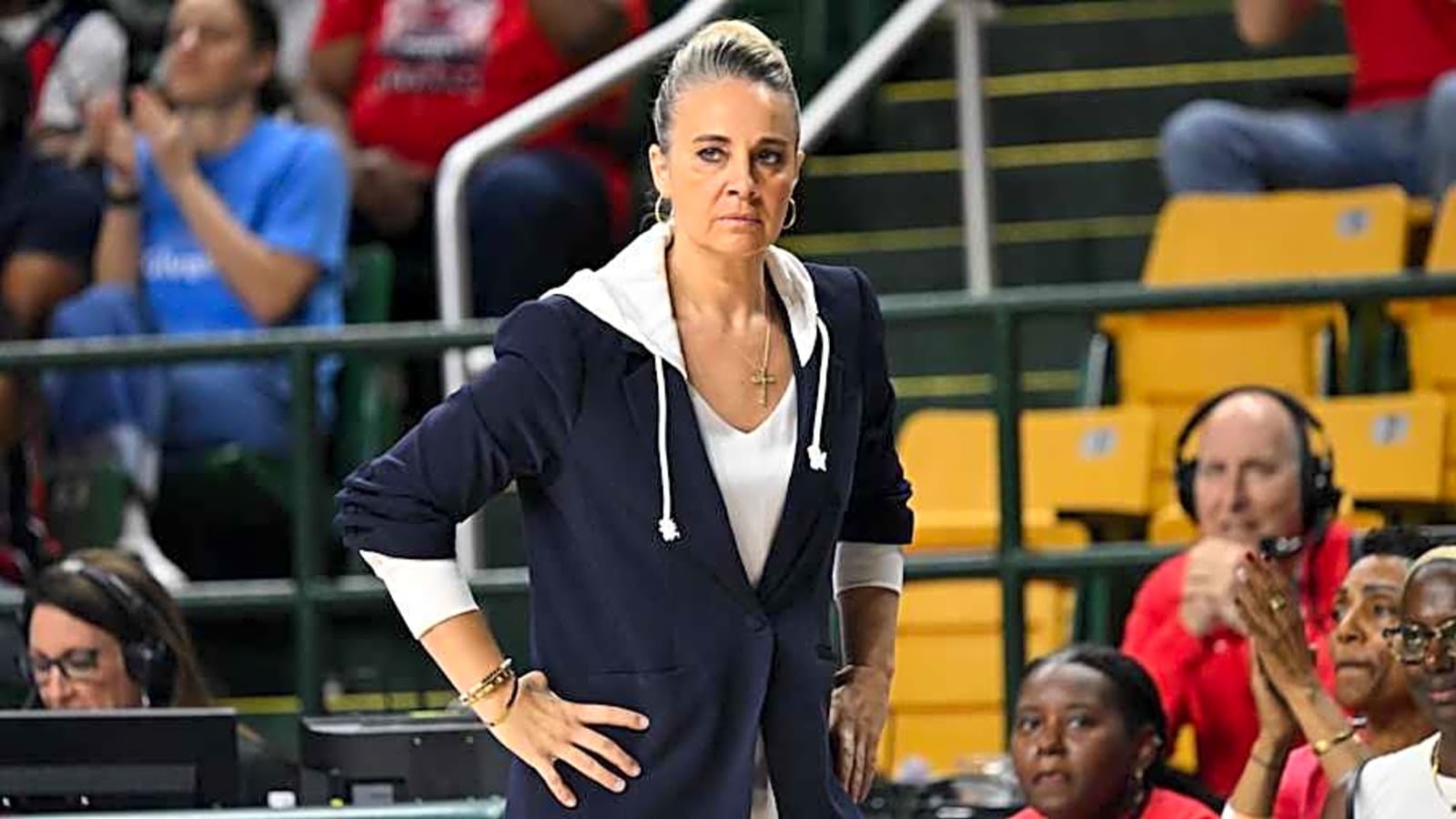 Becky Hammon Rips &#39;Atrocious&#39; Aces Defense After 31-Point Loss to Lynx