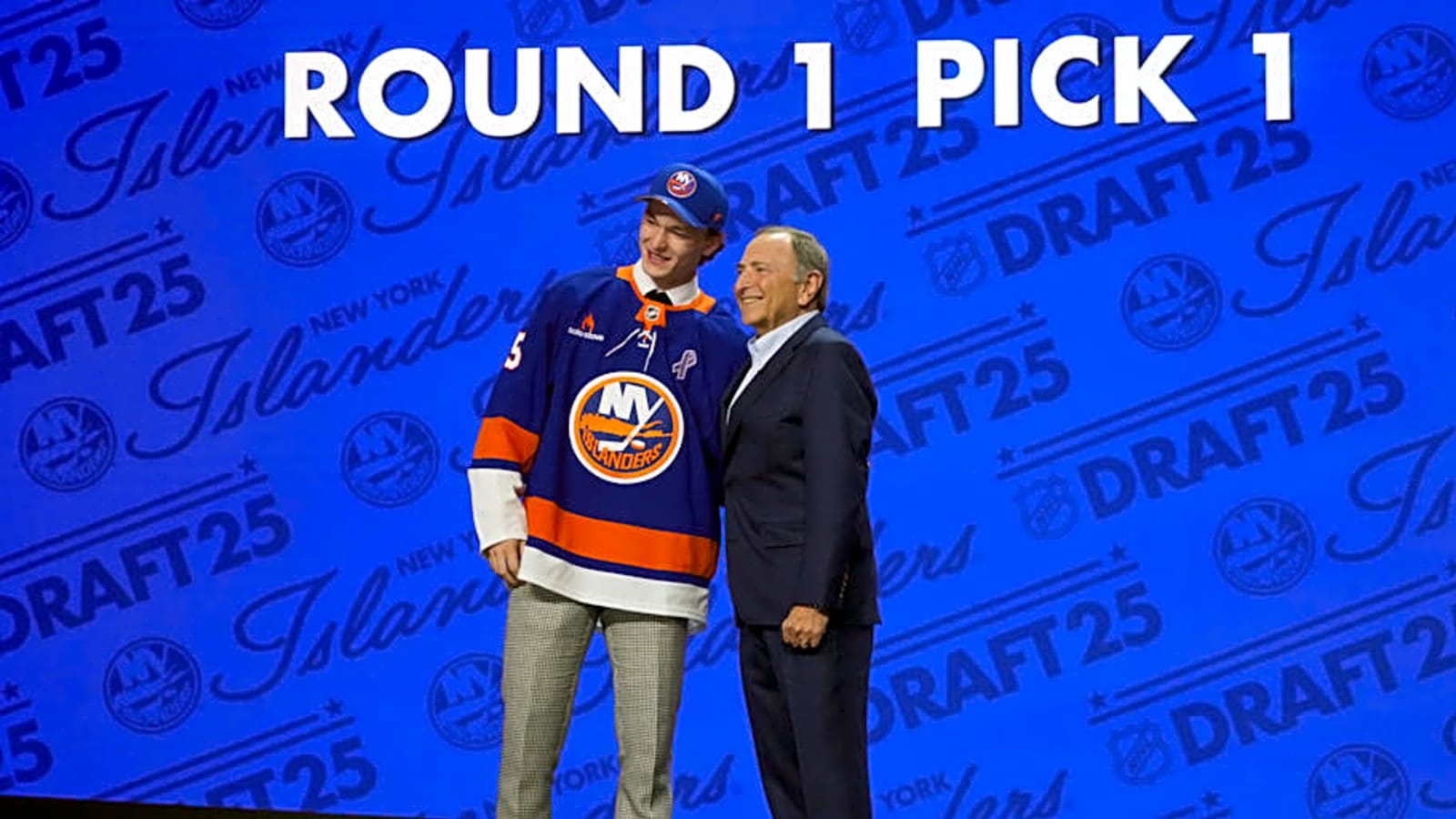 Islanders&#39; Top Pick Competing for Roster Spot