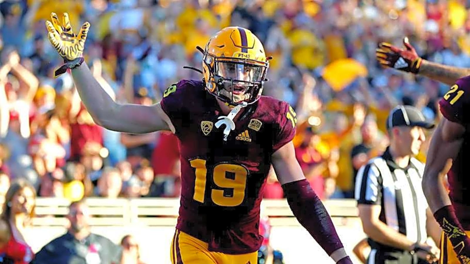 Former Arizona State WR Hosts Local Football Camp