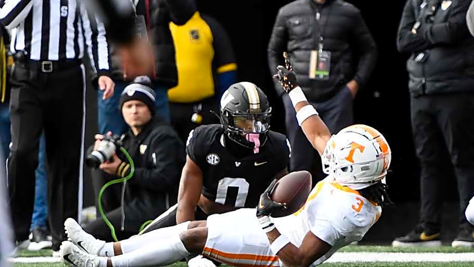Tennessee Football All-American Jermod McCoy Returns to Practice After ACL Injury