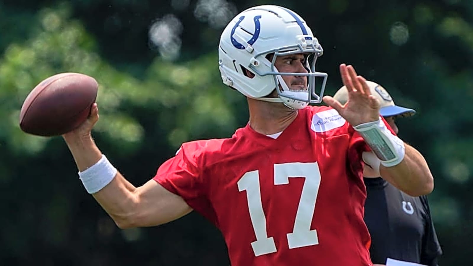 Daniel Jones Projected to Win Colts QB Battle Easily