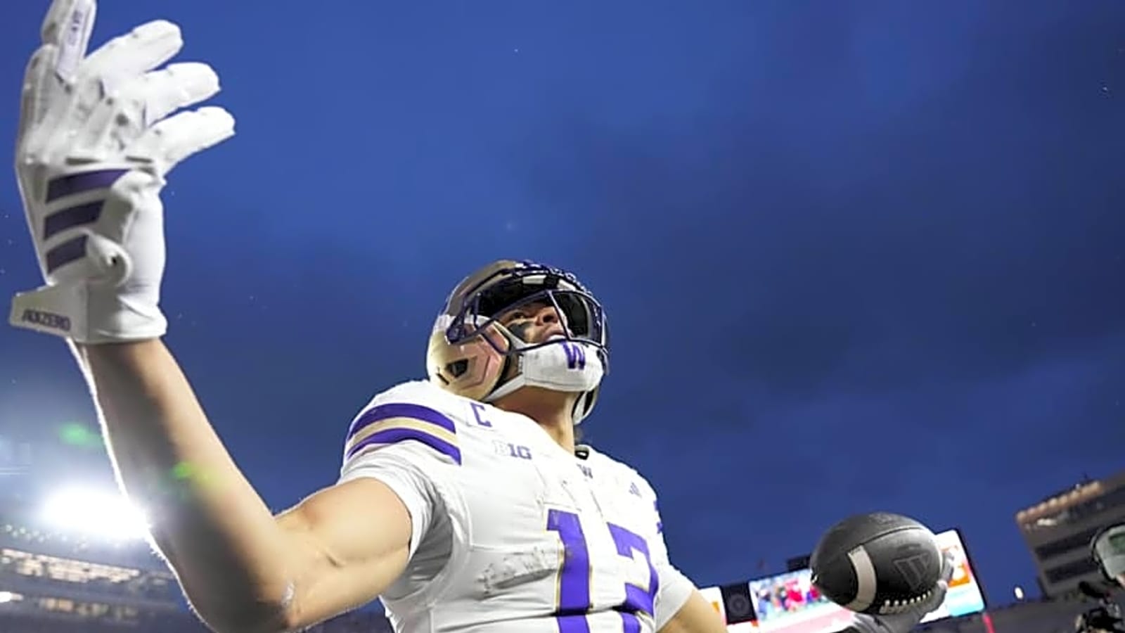 Huskies Get Drenched, Embarrassed In the Wisconsin Rain