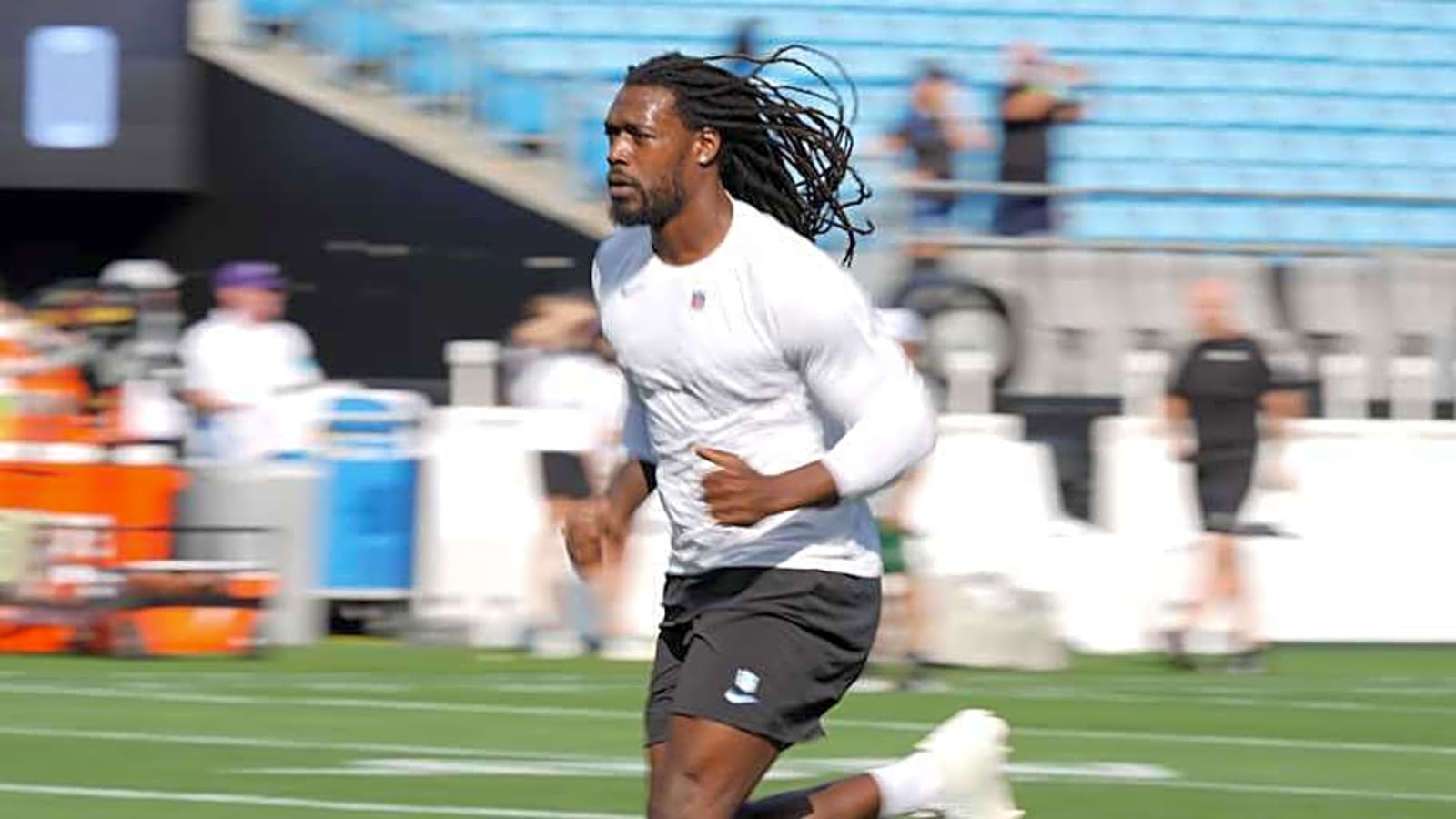 Jadeveon Clowney gets first chance to impress Dallas Cowboys in Week 4 vs Packers