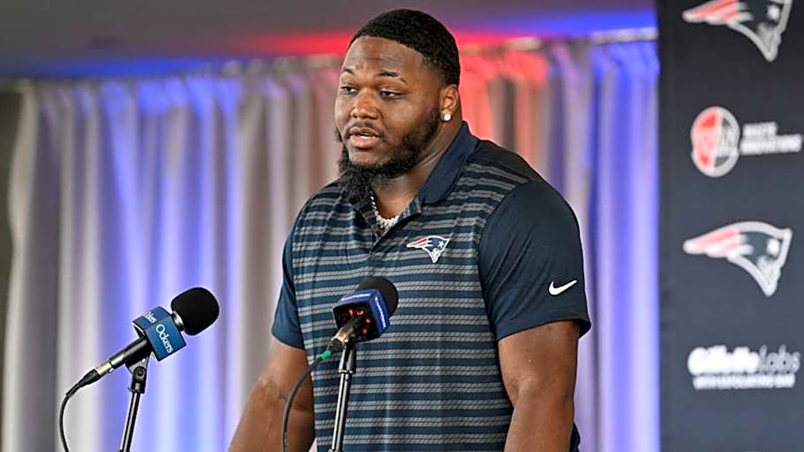 Mike Vrabel Calls Out Patriots&#39; Top Offseason Addition