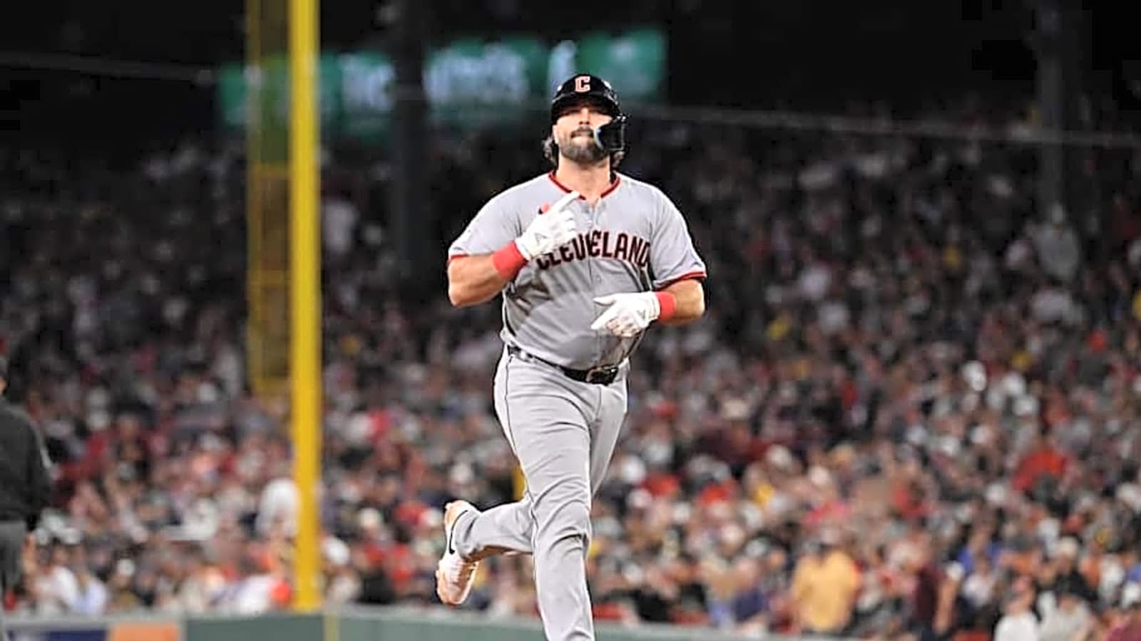 Austin Hedges sounds off on returning to Cleveland Guardians