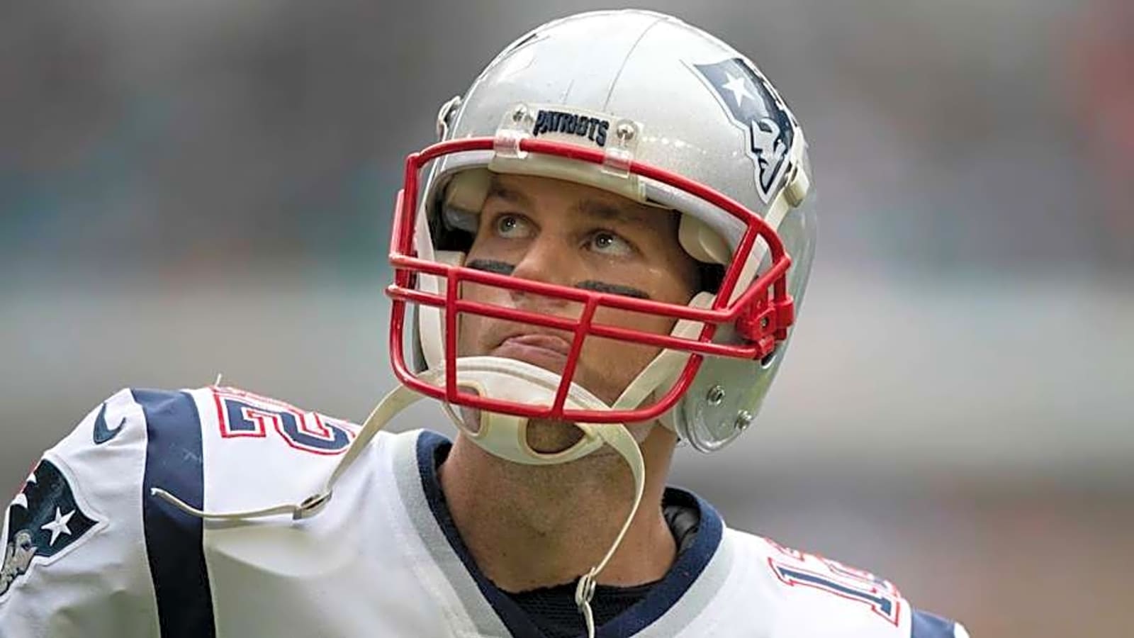 NFL Legend Throws Shade at Patriots’ Tom Brady