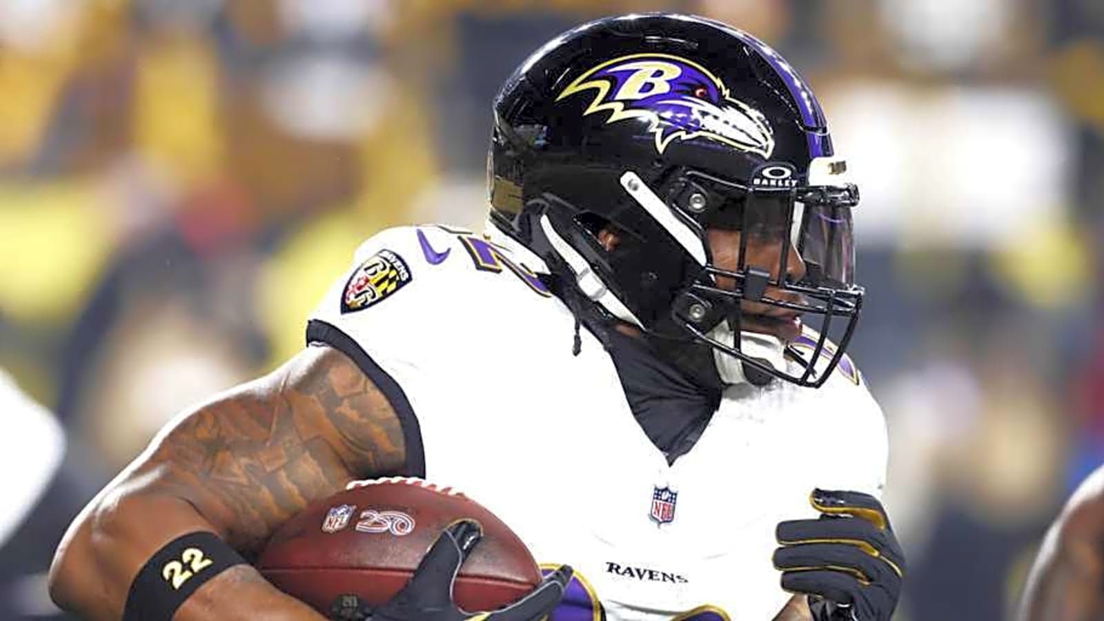 Derrick Henry Openly Recruits Former Teammate to Ravens