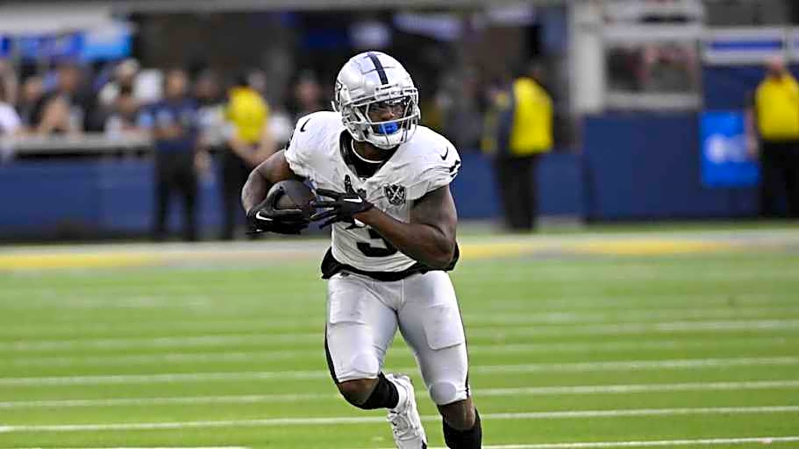 Raiders&#39; RB Zamir White in Battle for RB3