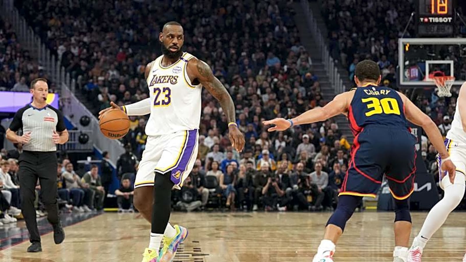 NBA Insider Weighs In On Possibility Of Lakers&#39; LeBron James Joining Warriors