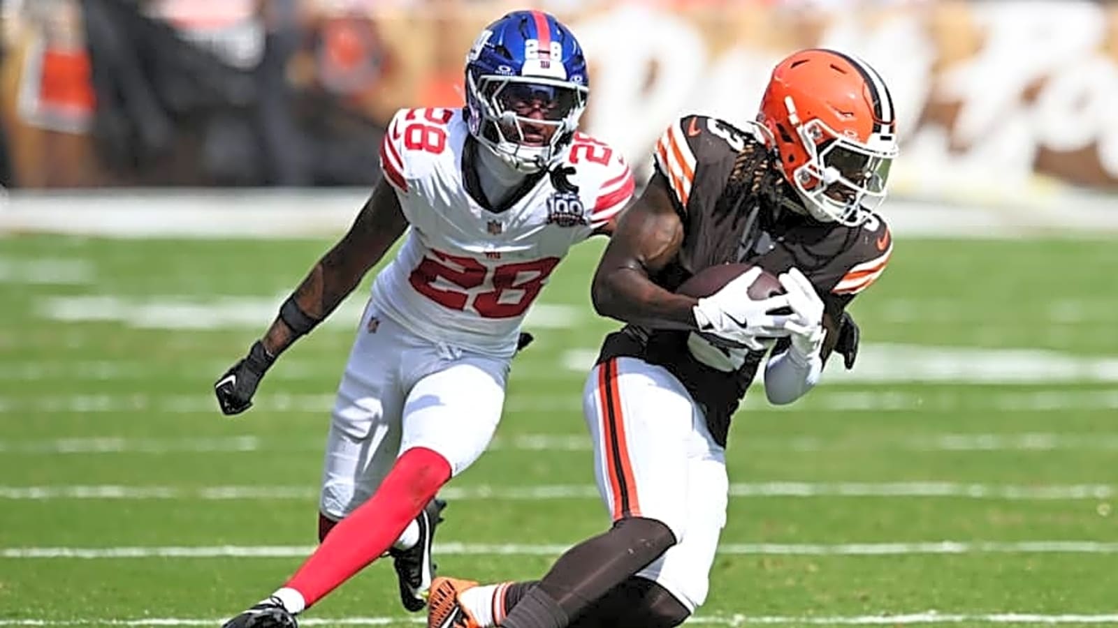 Surprising Pending Free Agent Named as A Must Re-sign for NY Giants