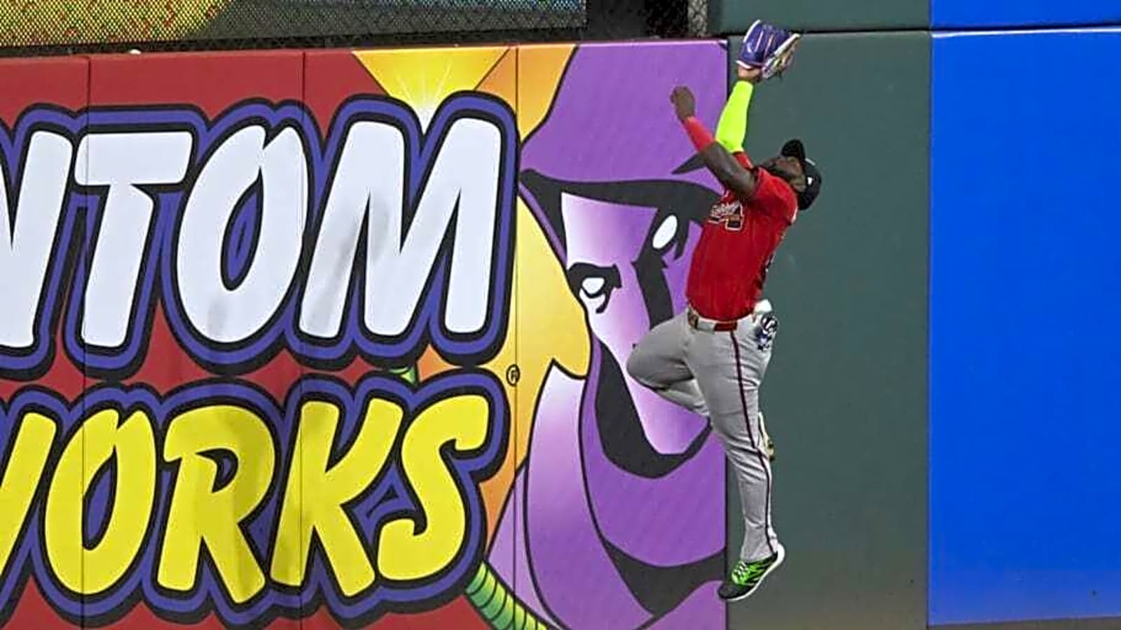 Atlanta Braves Rock Custom Cleats for Charity During MLB Players&#39; Weekend