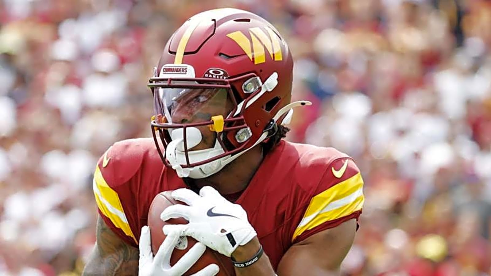 5 winners (and 2 losers) from Commanders&#39; rousing triumph over the Raiders