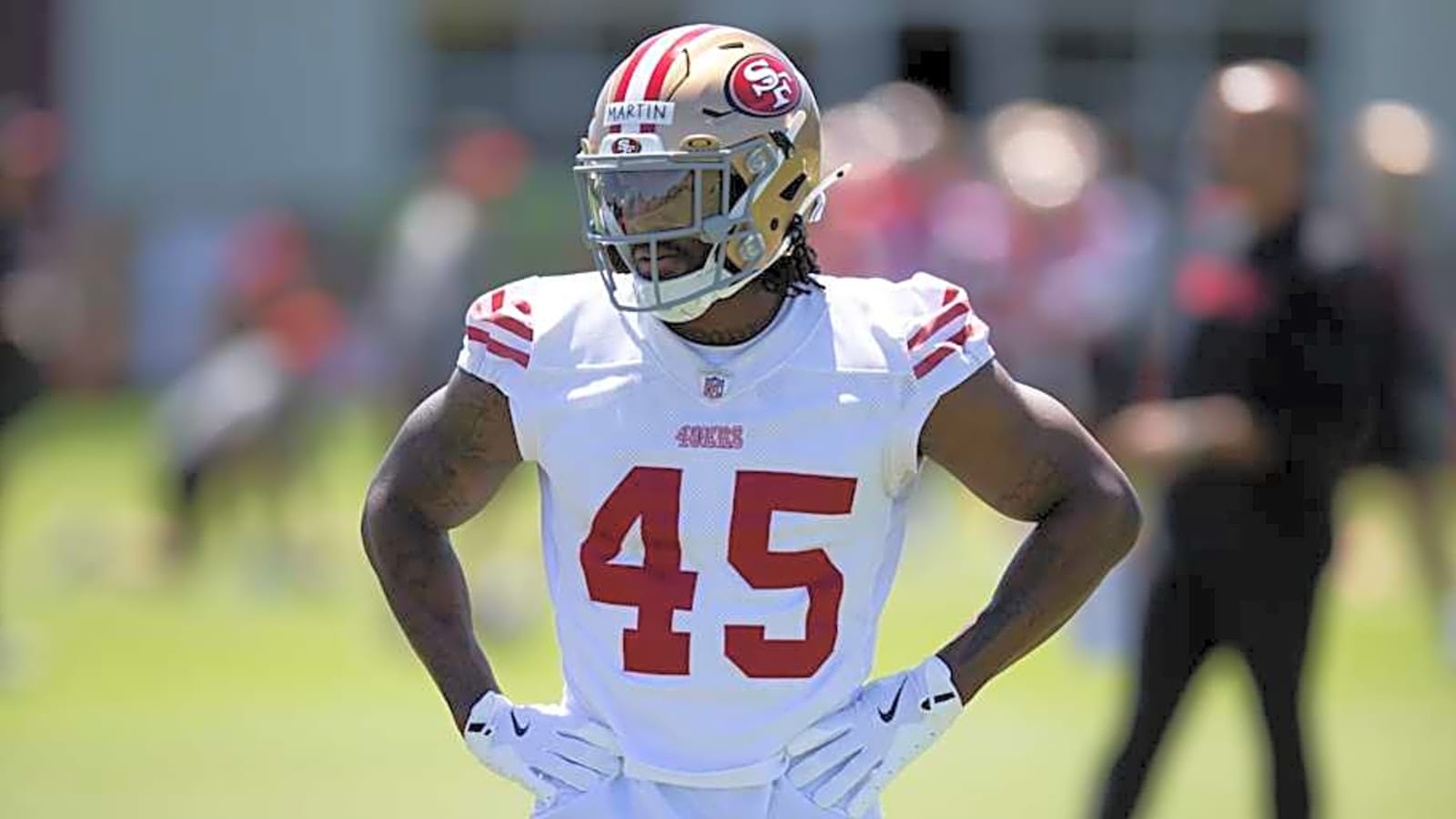 49ers Rookie Linebacker Nick Martin Broke his Thumb Lifting Weights