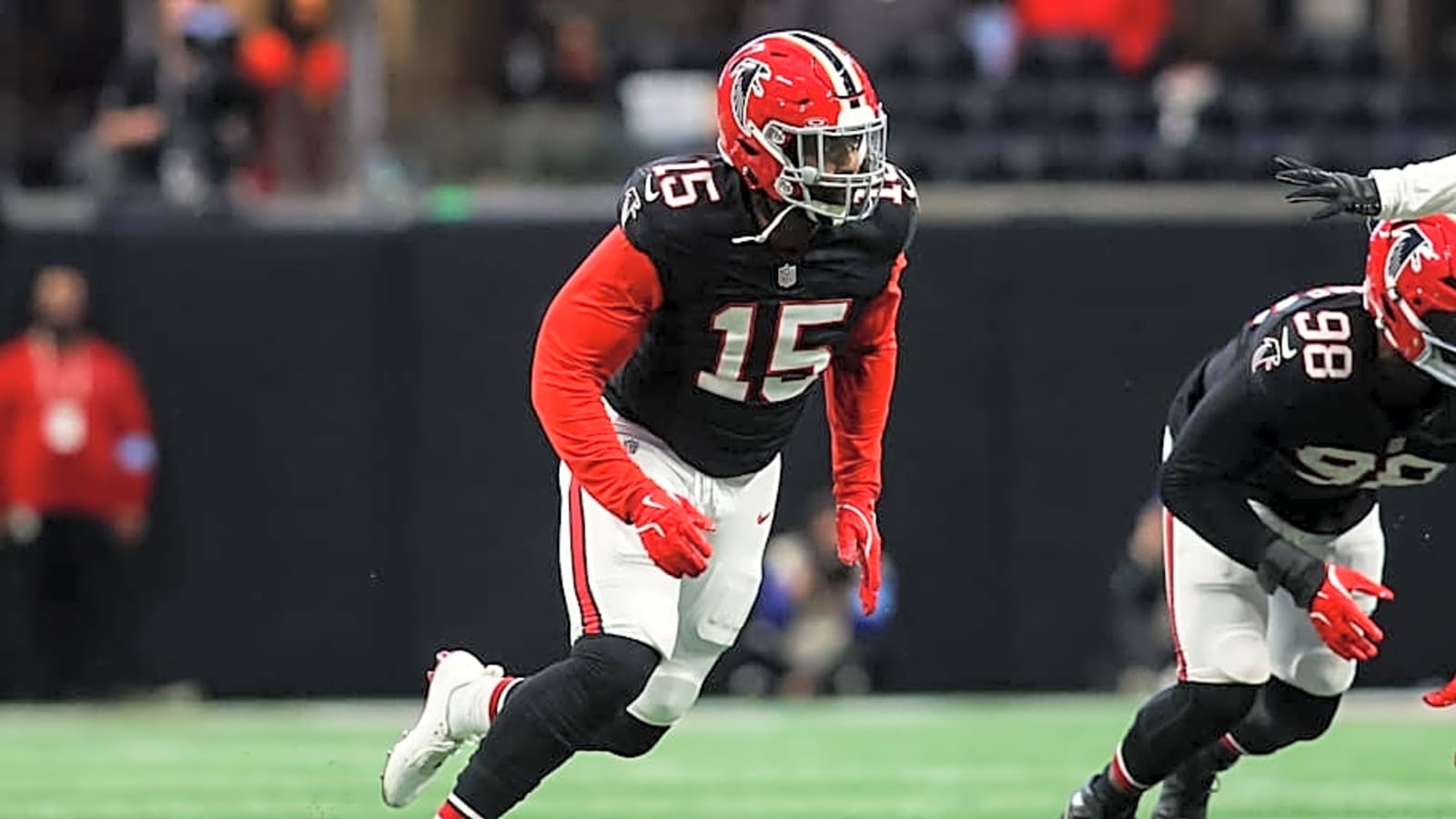 Dolphins Set to Host Veteran Pass Rusher on Visit